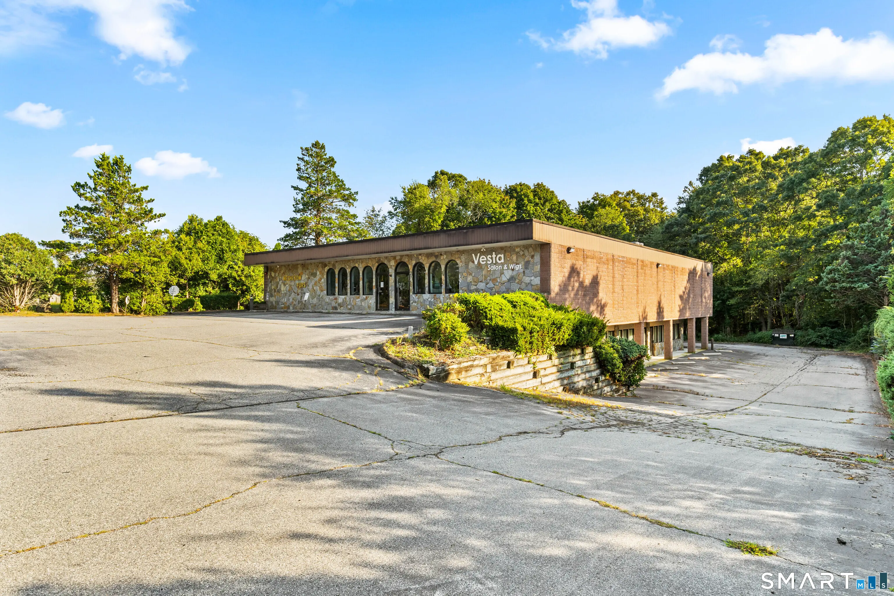 256 Boston Post Road, Waterford