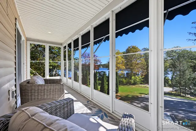 121 West Wakefield Boulevard, Winchester