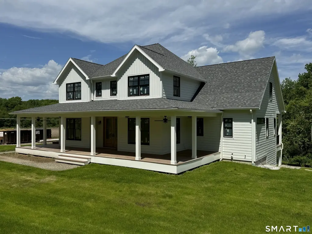 2 Pickett Road, Roxbury