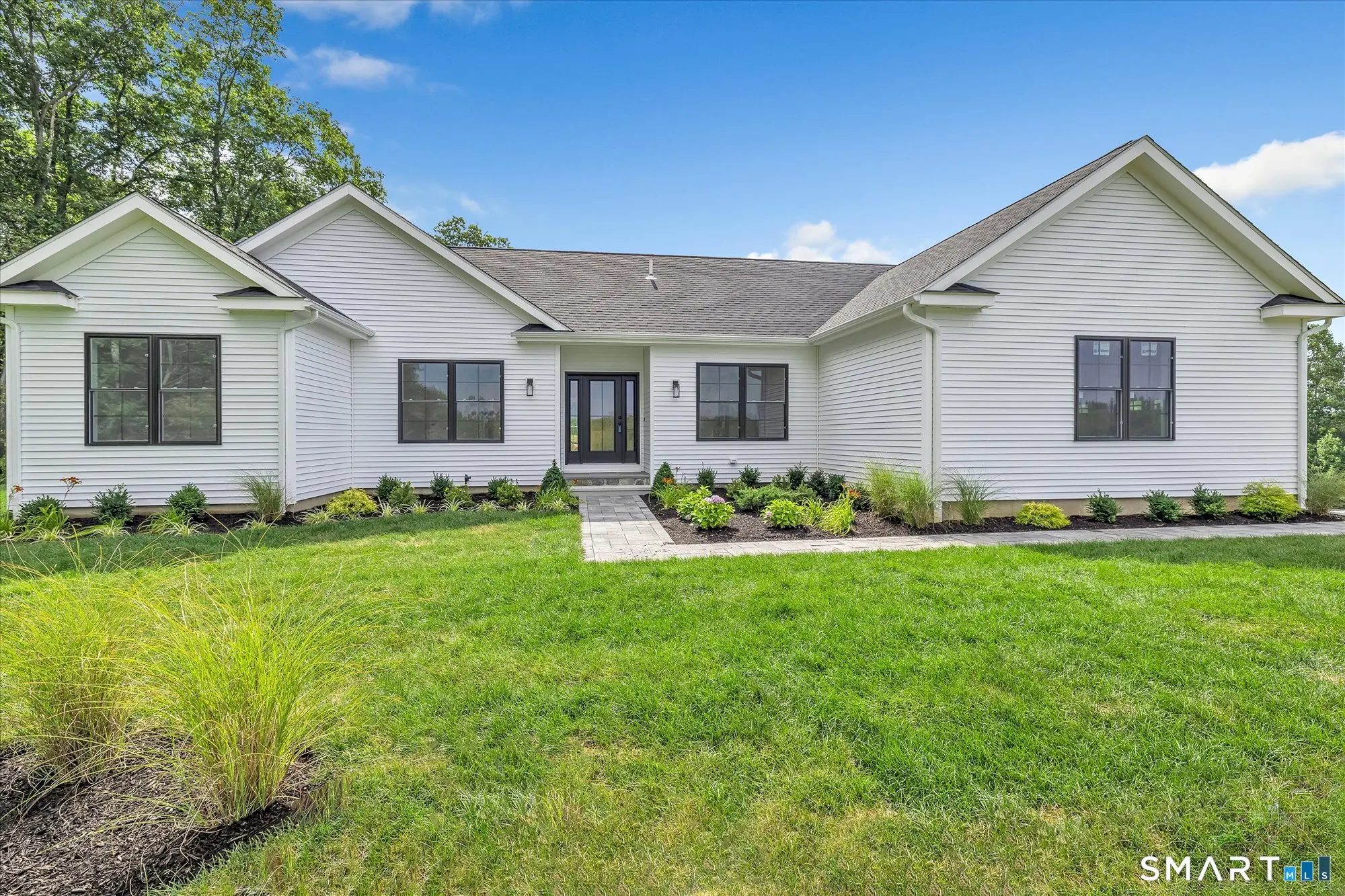 20 Hunting Ridge Road, Middlebury