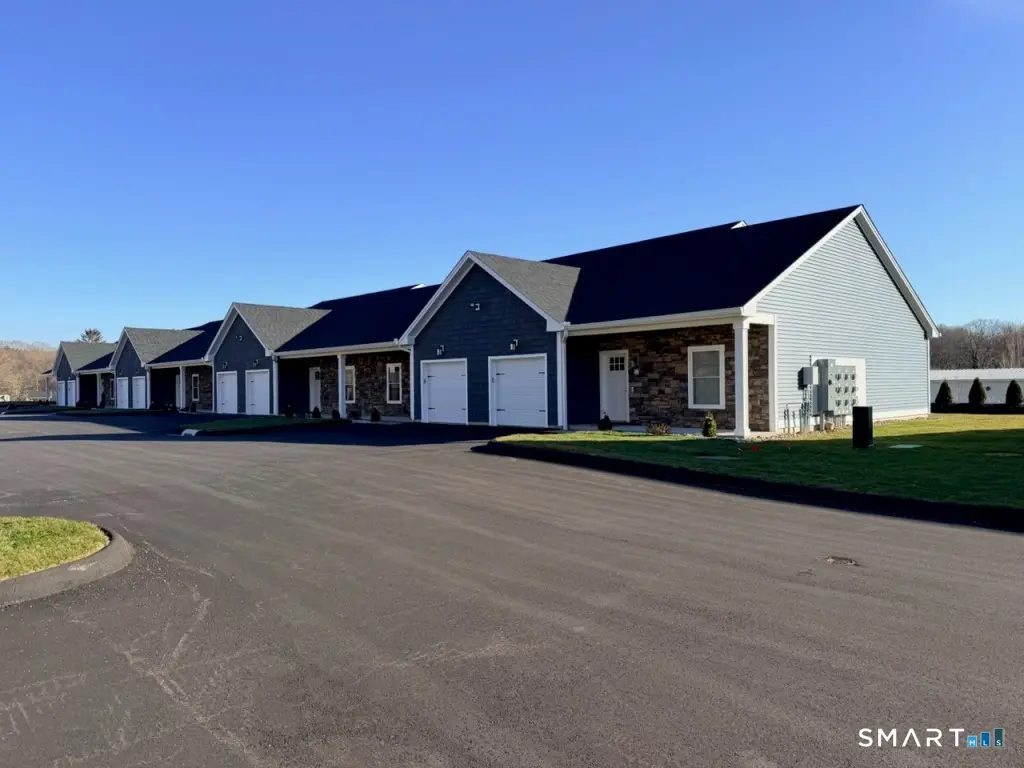 210 Munson Road 1-g, Wolcott