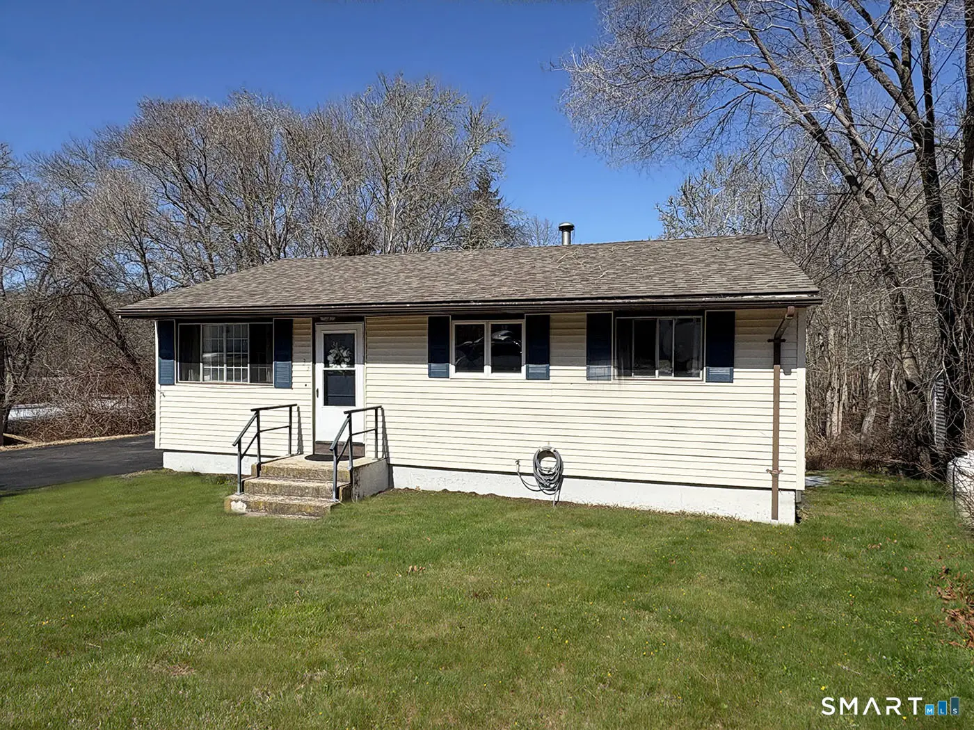 33 Shawondassee Drive, Stonington