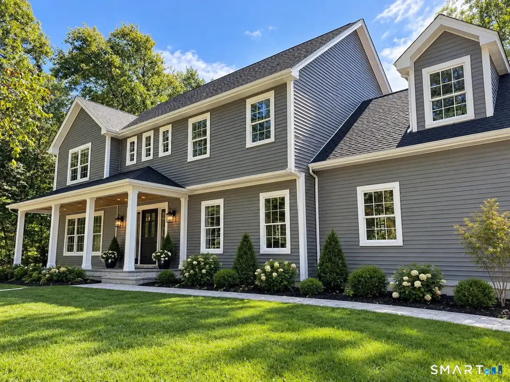 3 Farm Ponds Road, North Stonington