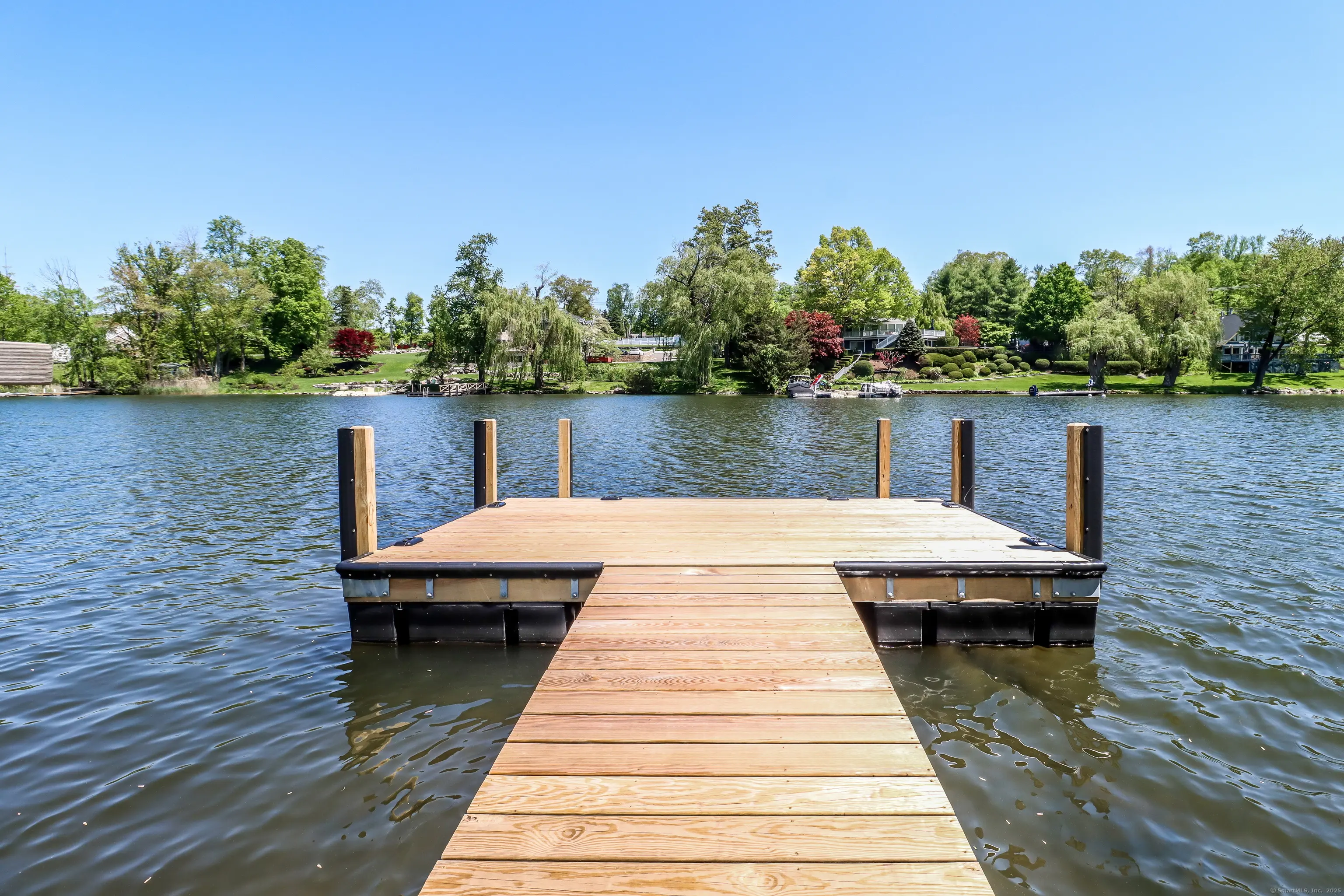 38 North Lake Shore Drive, Brookfield