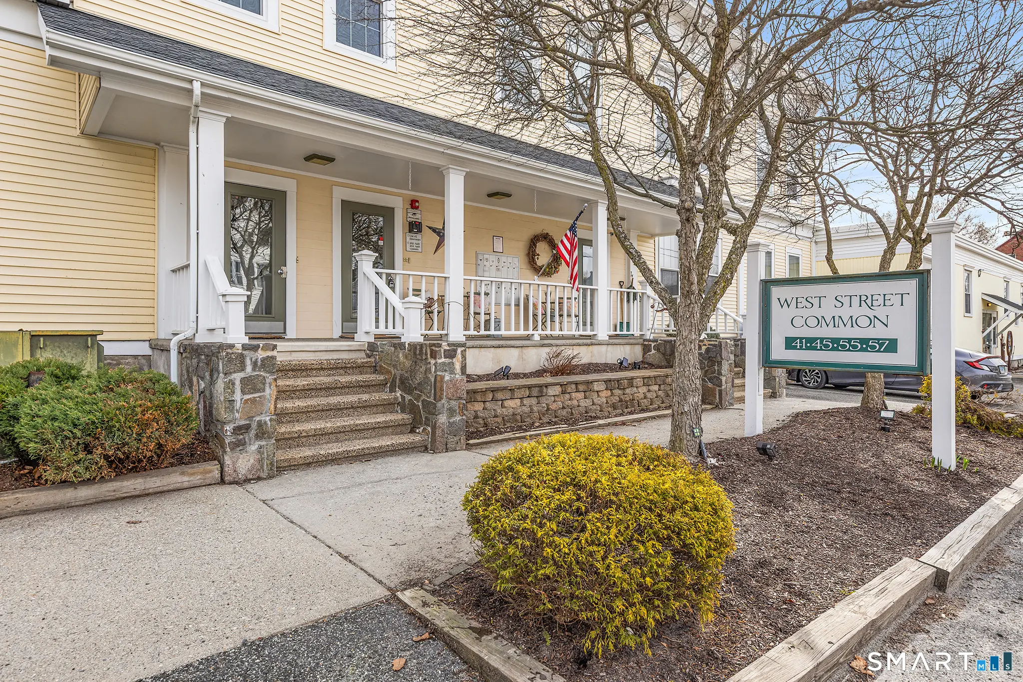 45 West Street 13, New Milford