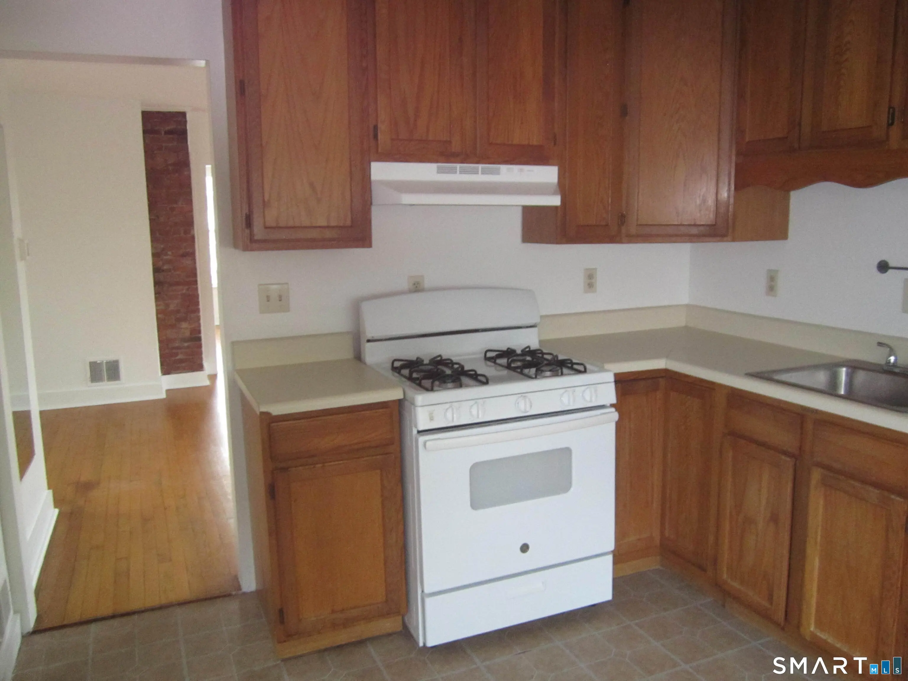 78 Alcove Street, Meriden
