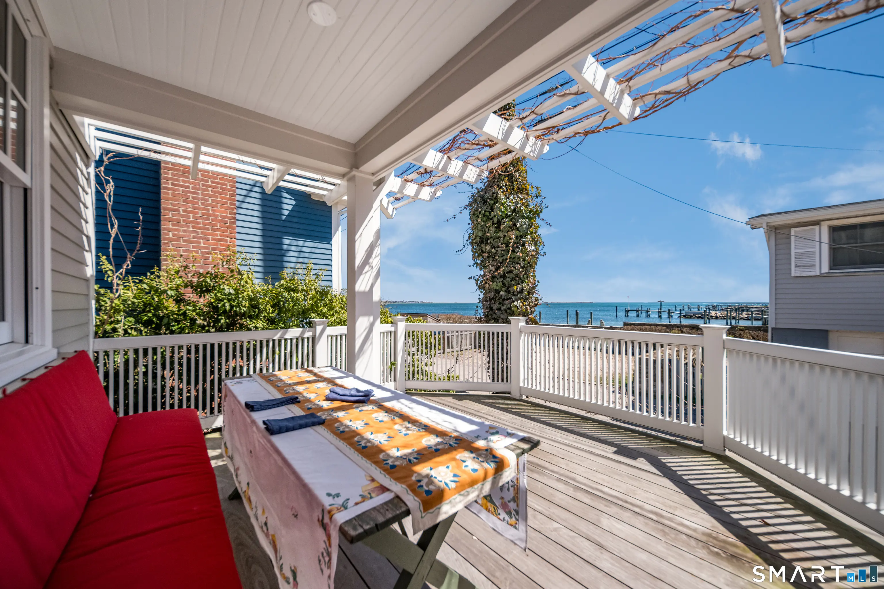 22 Wall Street, Stonington