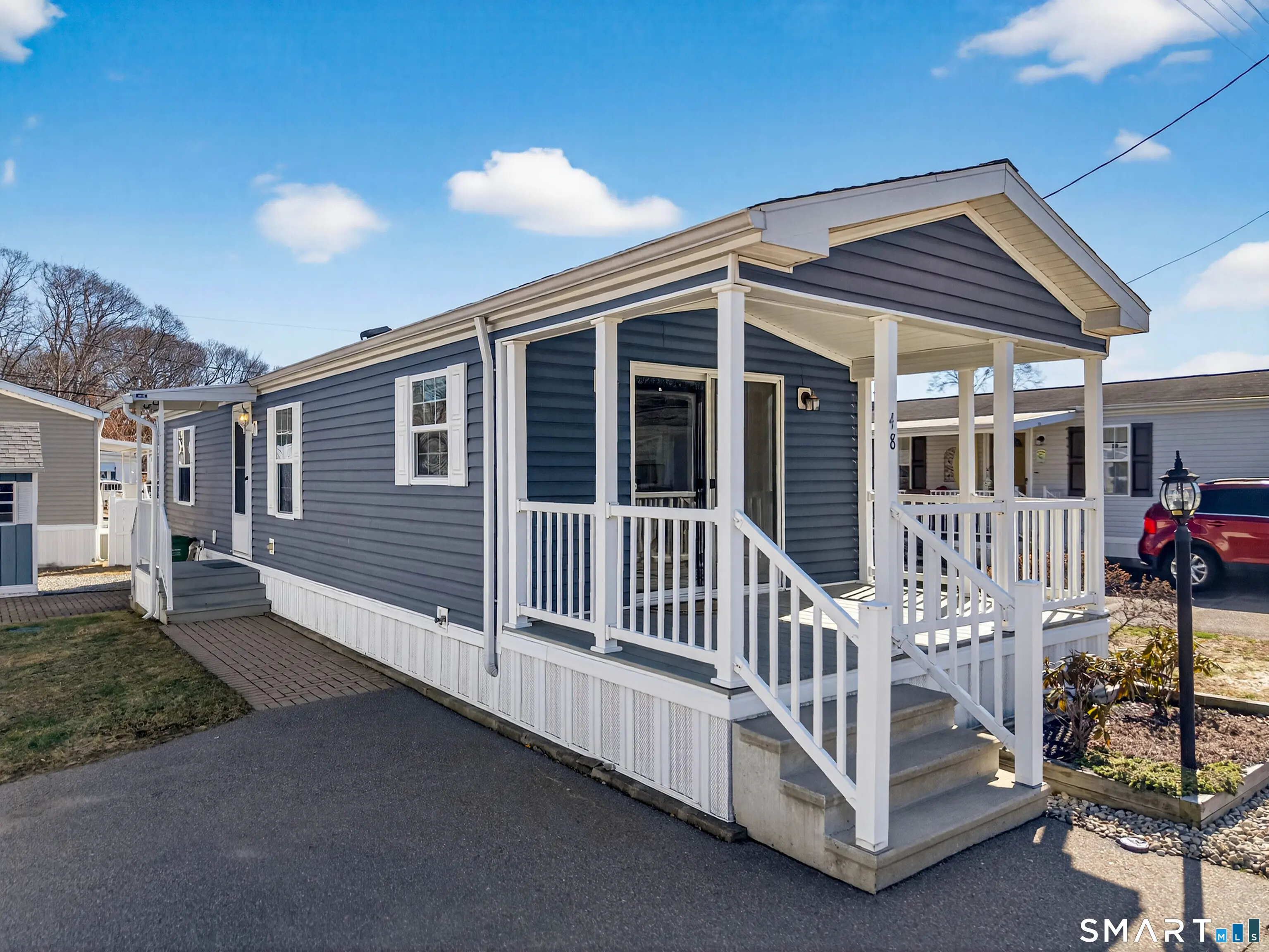 48 Linden Avenue North, Westbrook