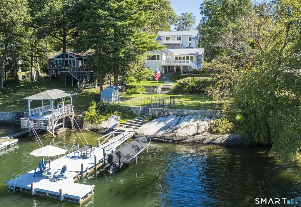 126 Sherry Lane, New Milford