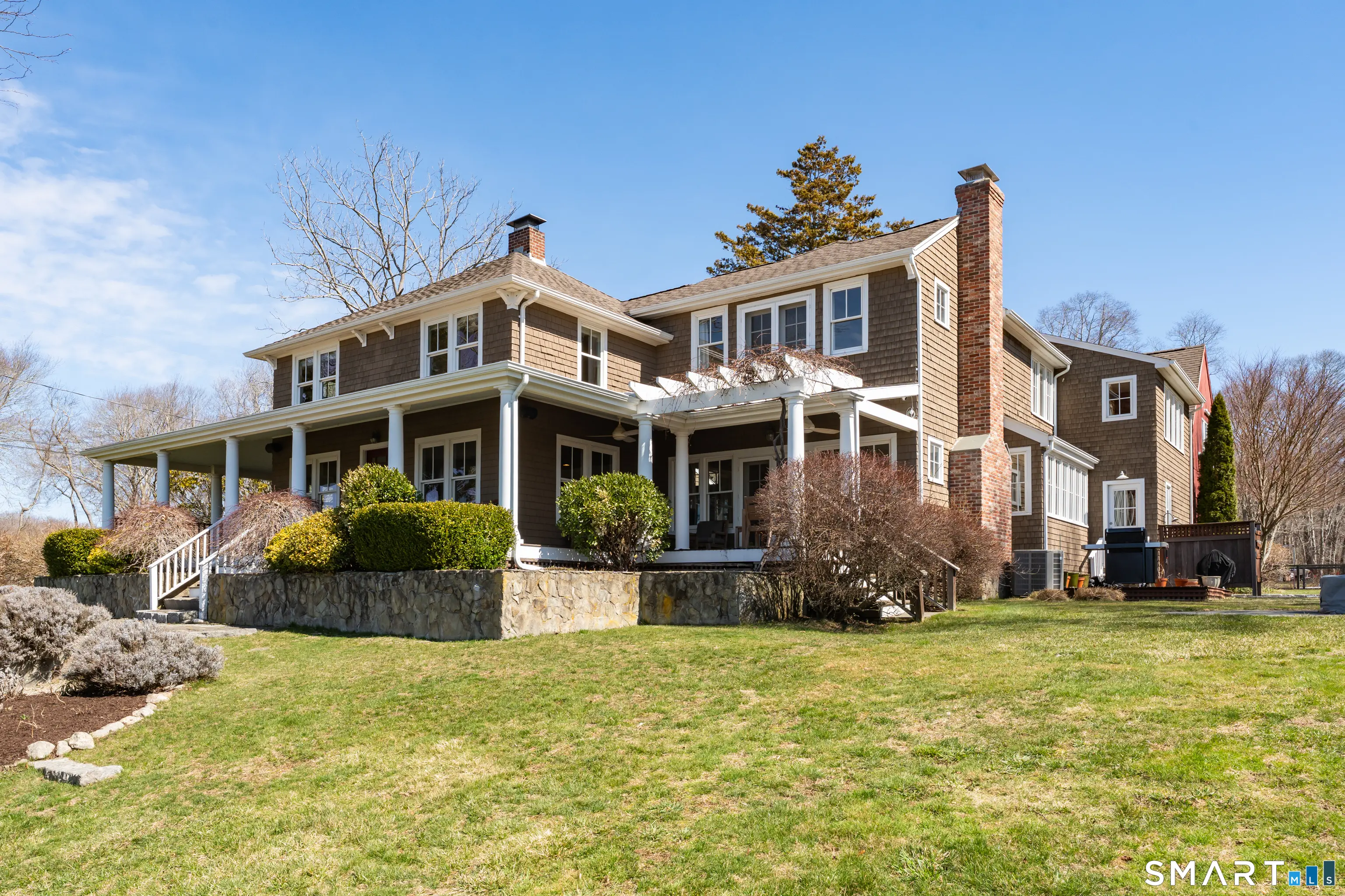 100 Old Black Point Road, East Lyme