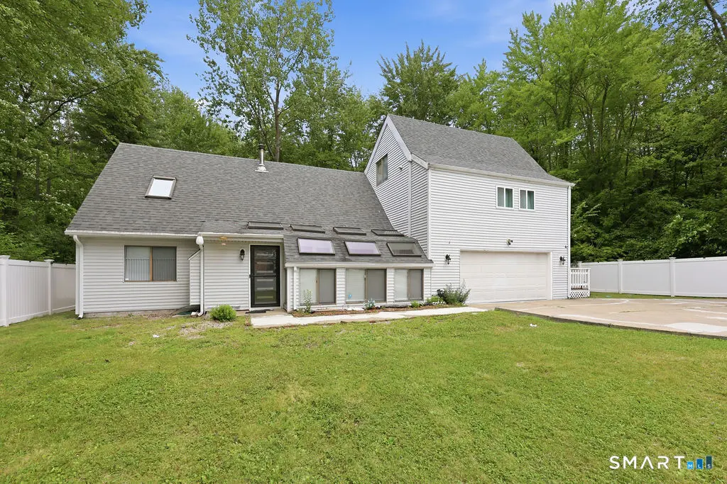 85 South Road, Farmington
