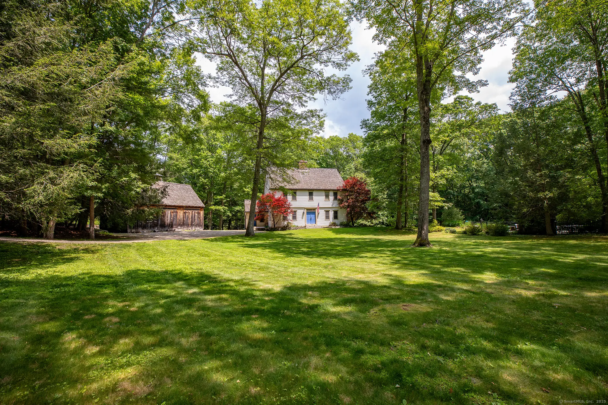33 Sentry Hill Road, Roxbury