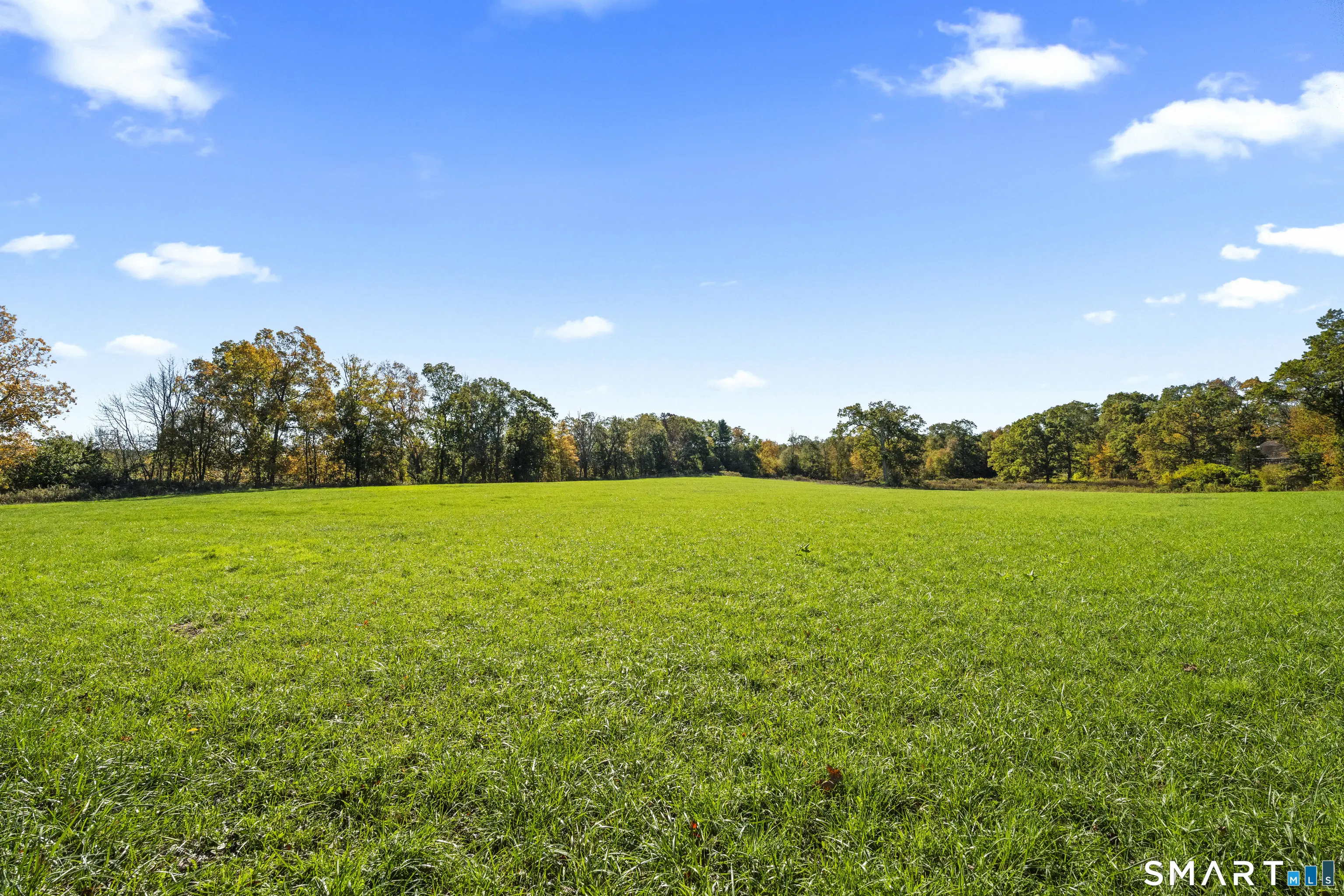 100 Hubbard Hill Road, Killingly