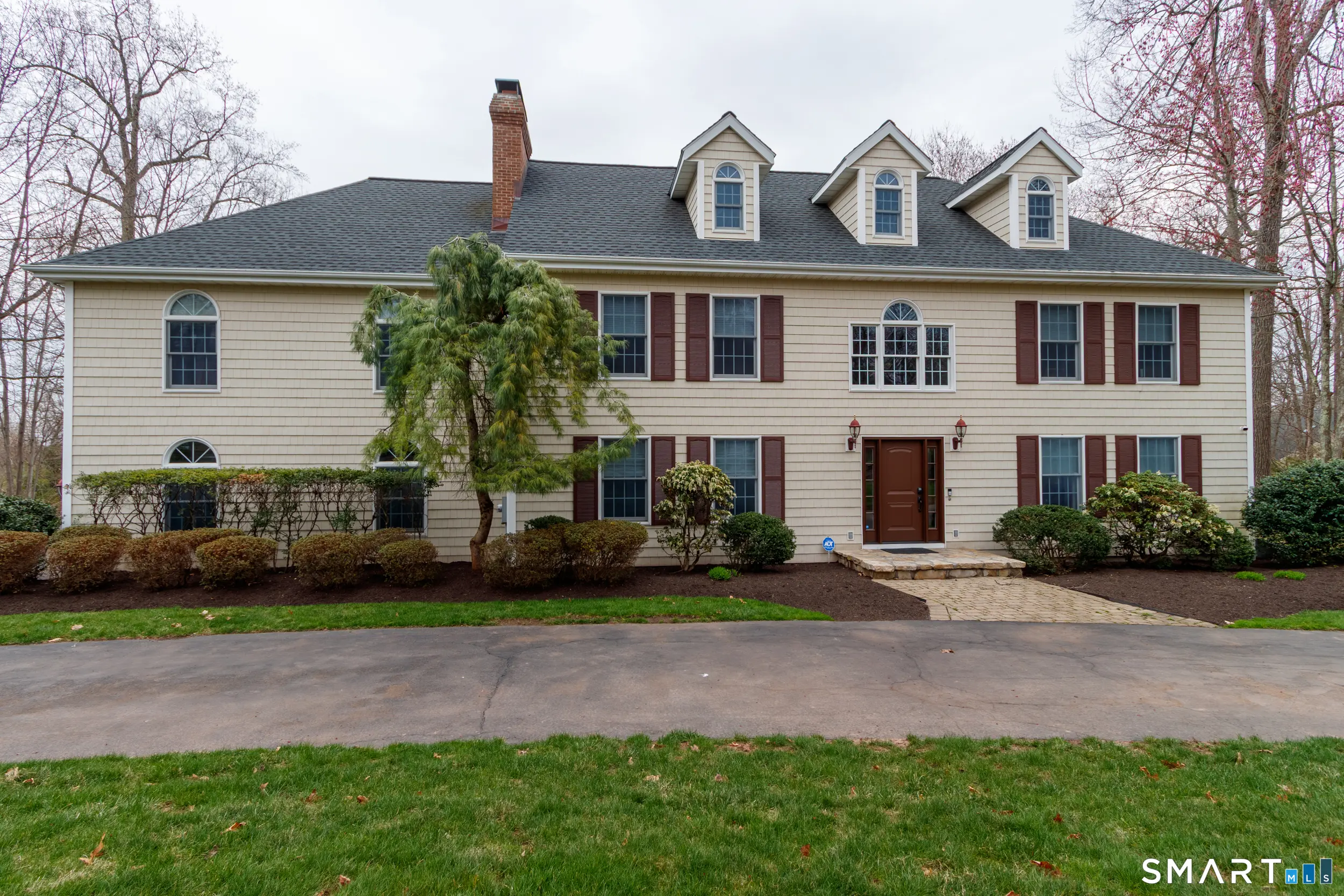 3 Lancelot Way, Hamden