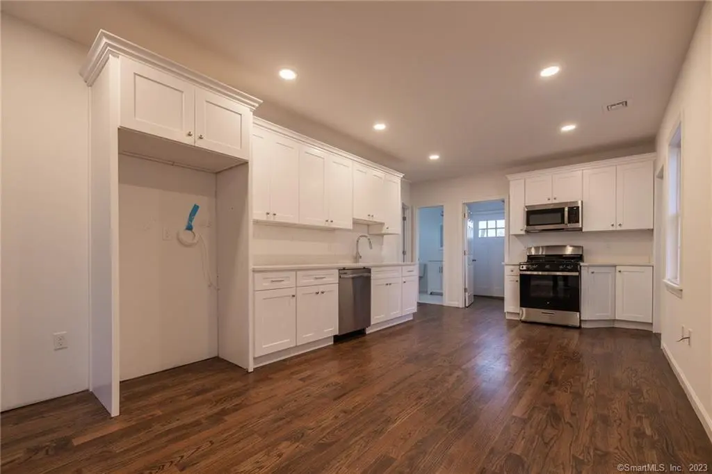 340 Pleasantview Avenue 2nd/3rd Floors, Bridgeport
