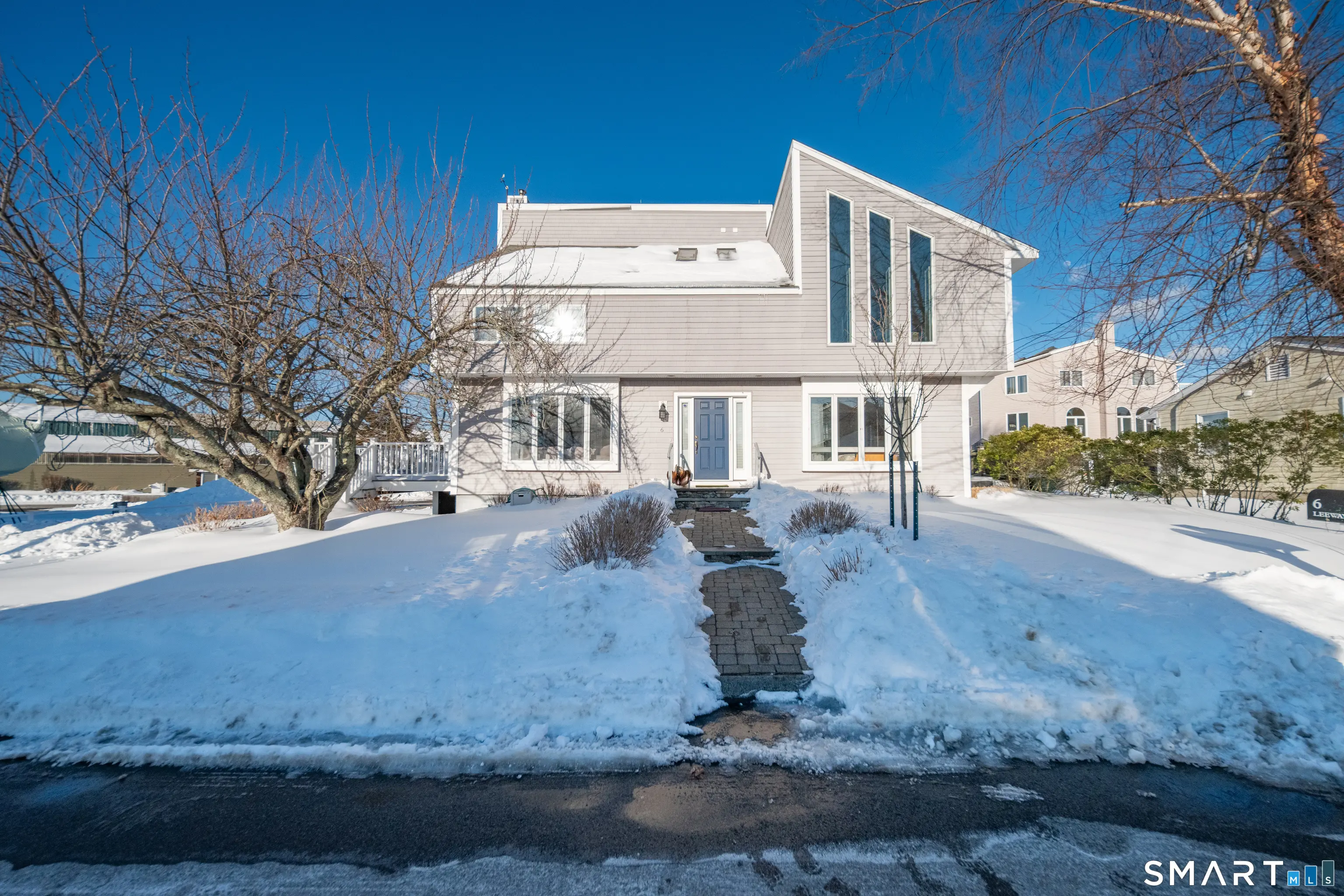 6 Leeway Drive, Westbrook