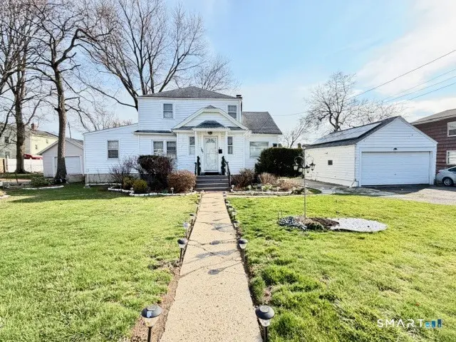 185 Grandview Avenue, Bridgeport