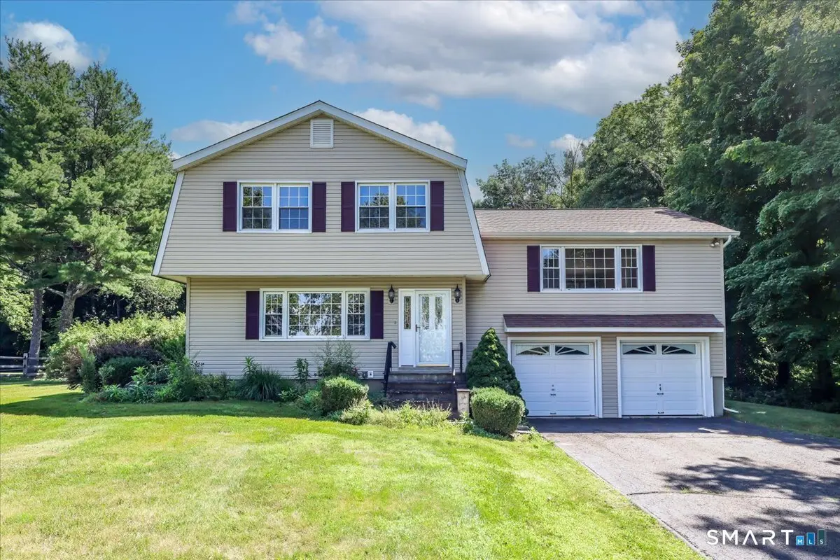 16 Greta Drive, Danbury