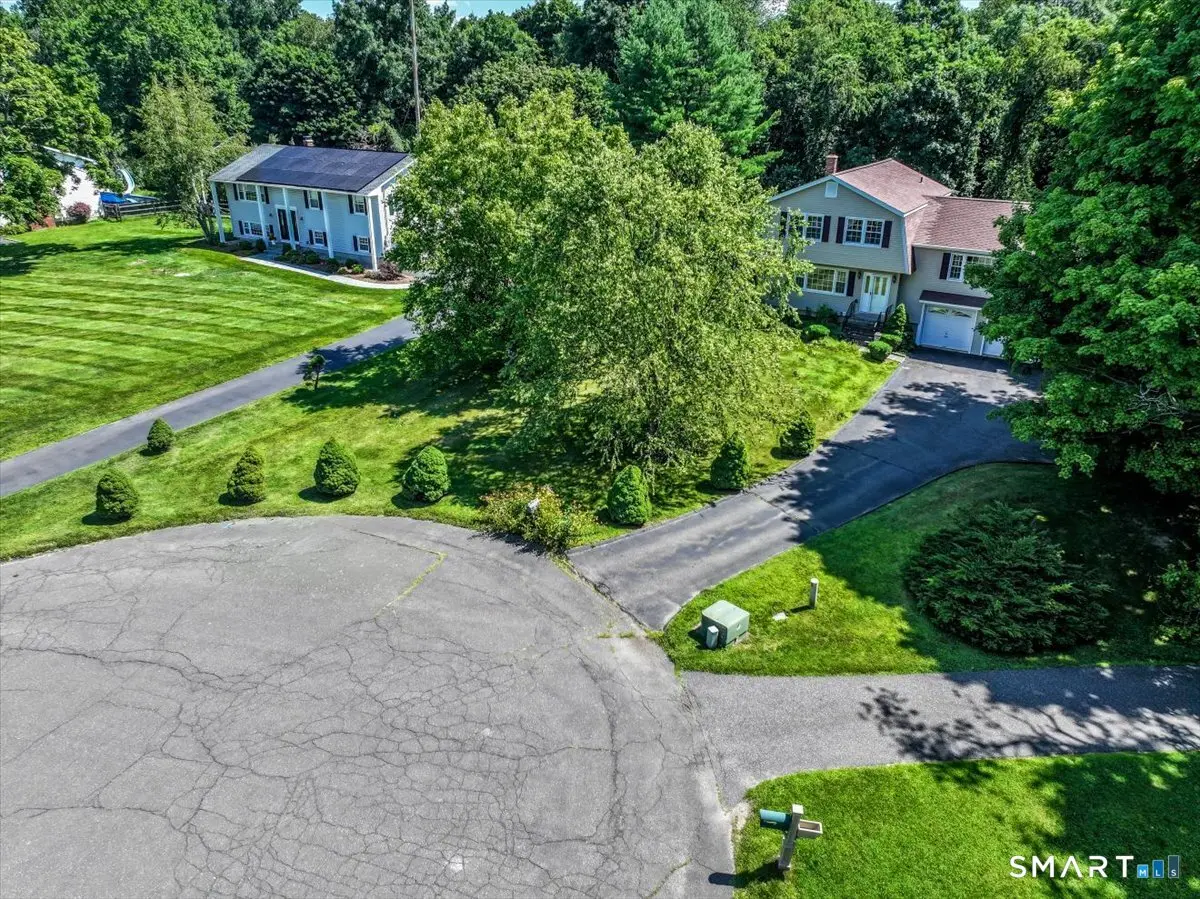 16 Greta Drive, Danbury
