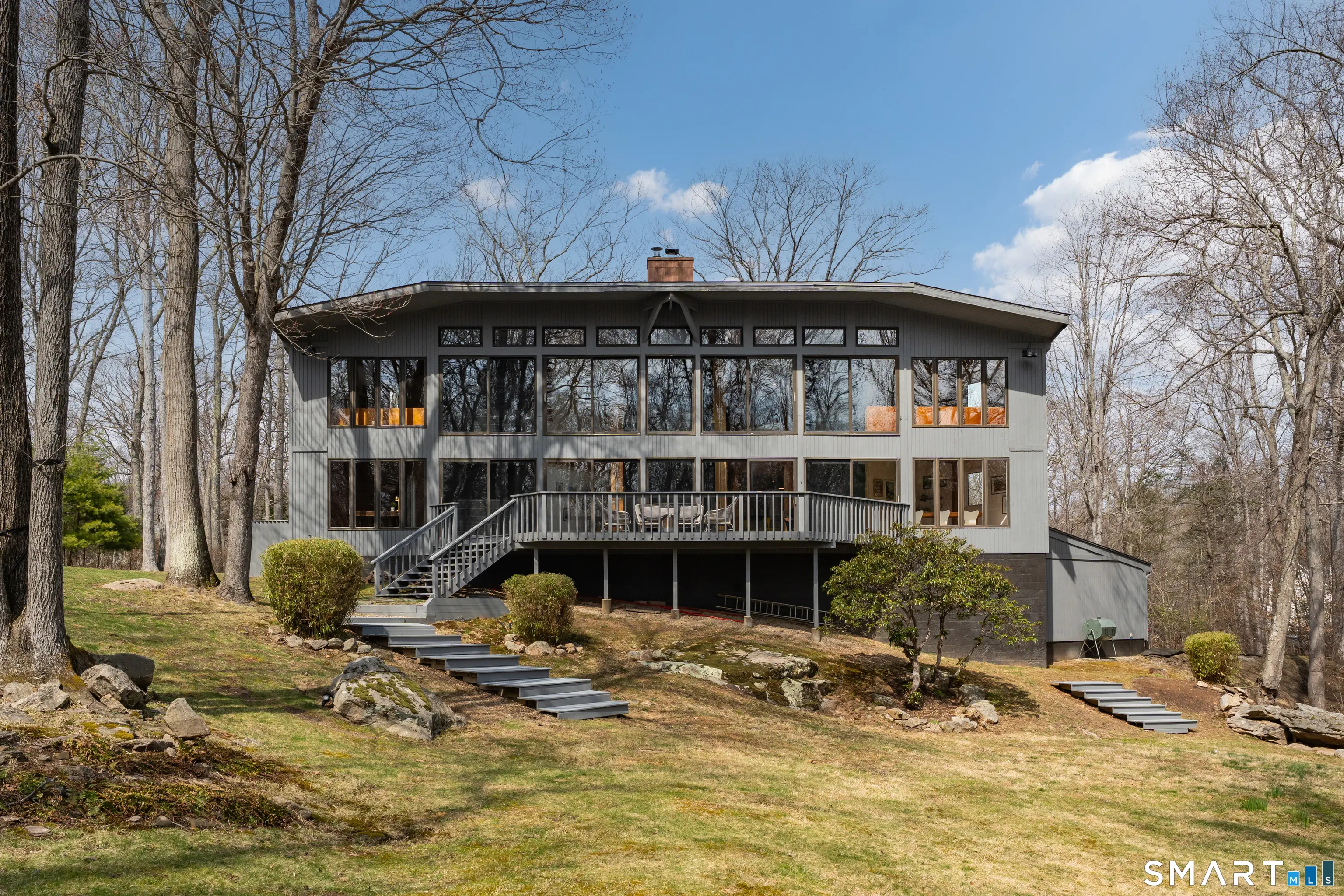 401 Three Corners Road, Guilford