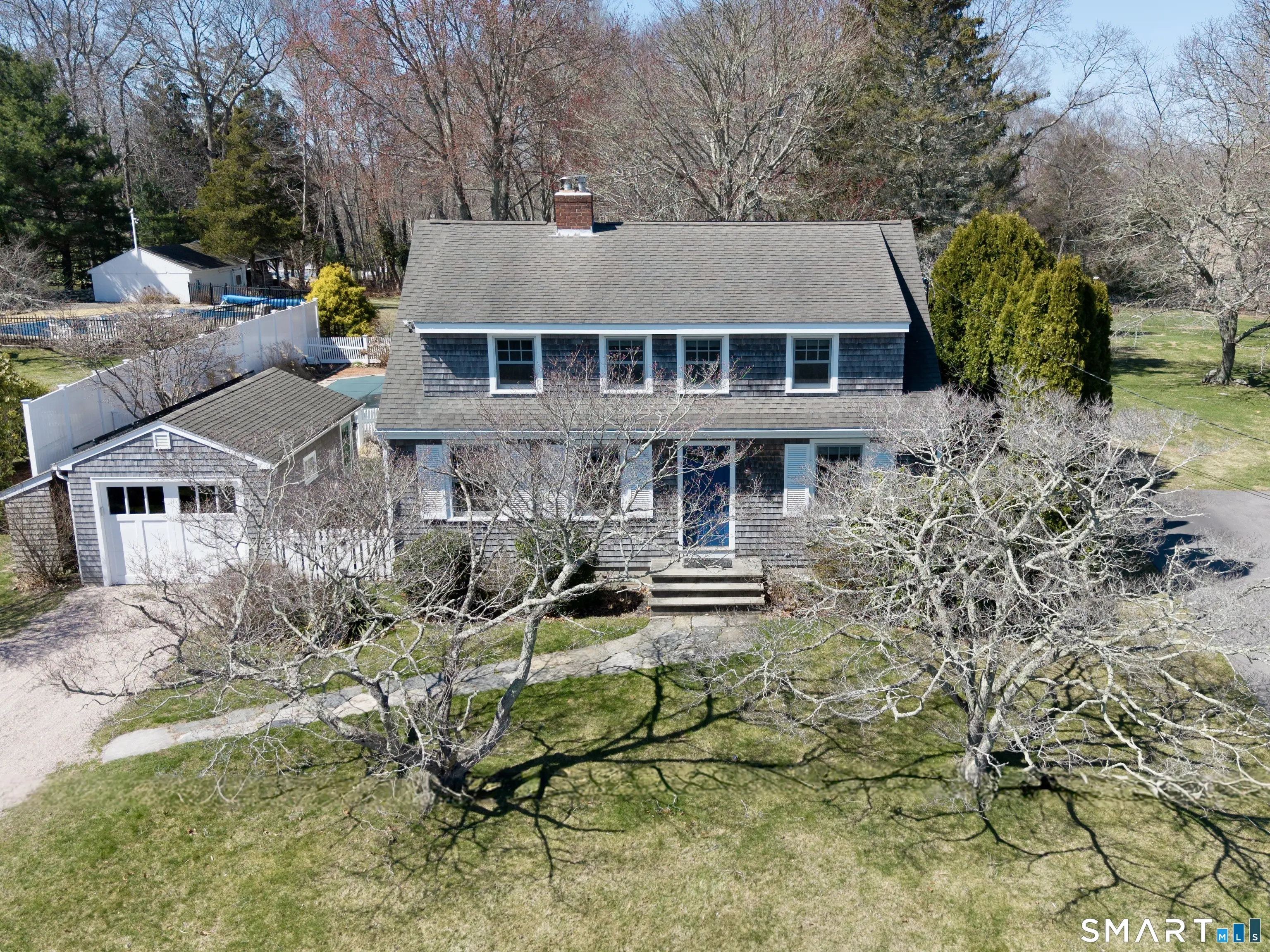 341 Pequot Avenue, Groton