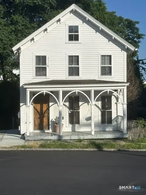 89 Hempstead Street, New London