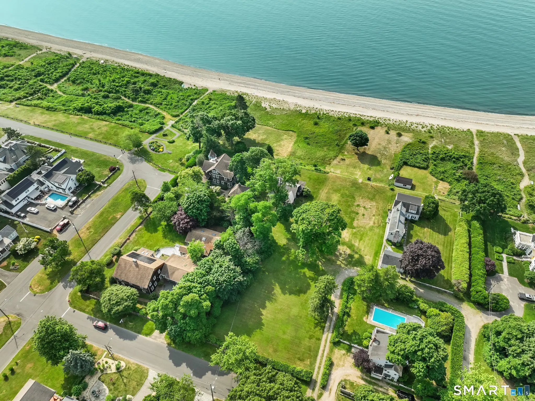 Ocean Avenue, Stratford