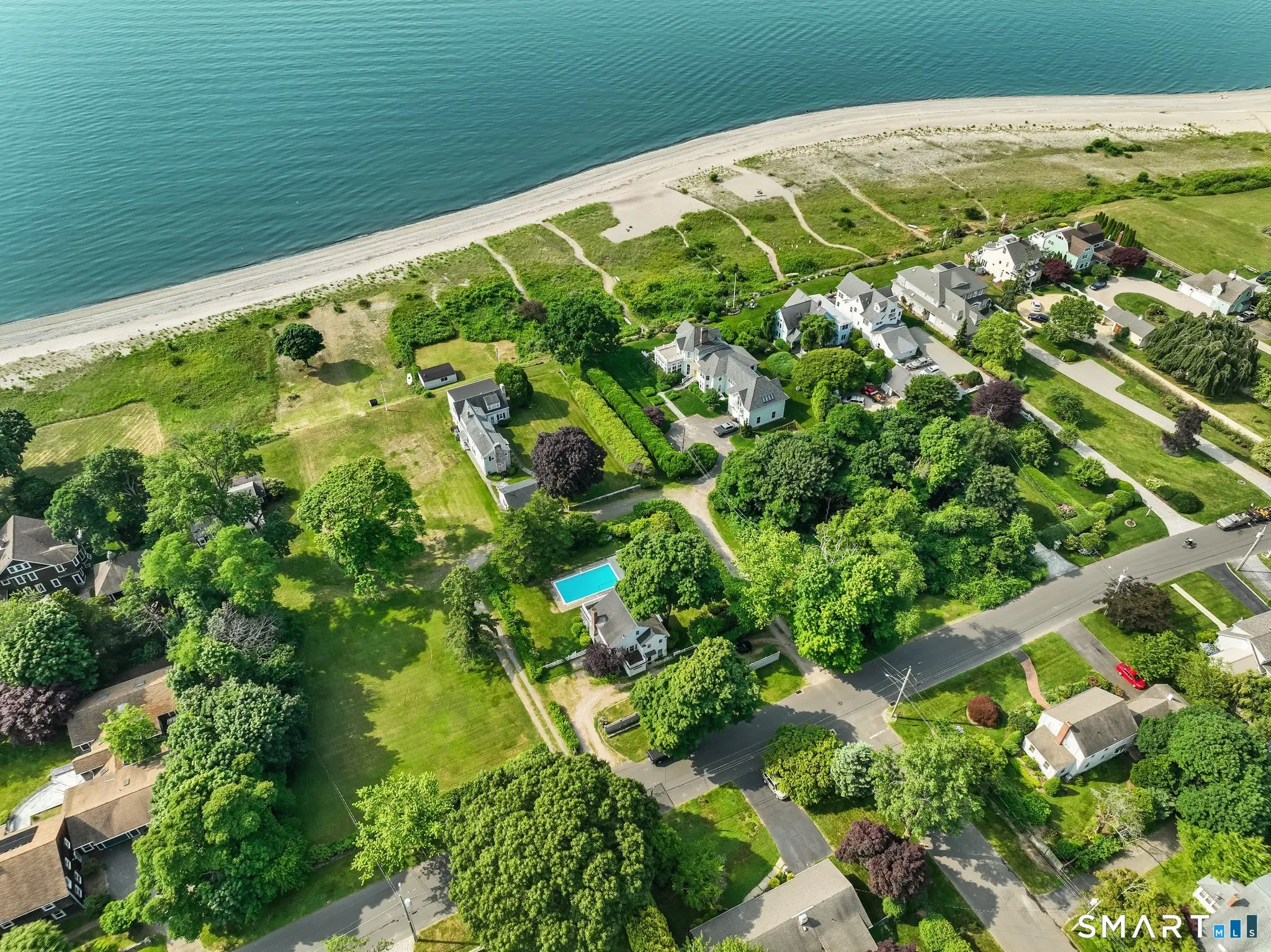 Ocean Avenue, Stratford