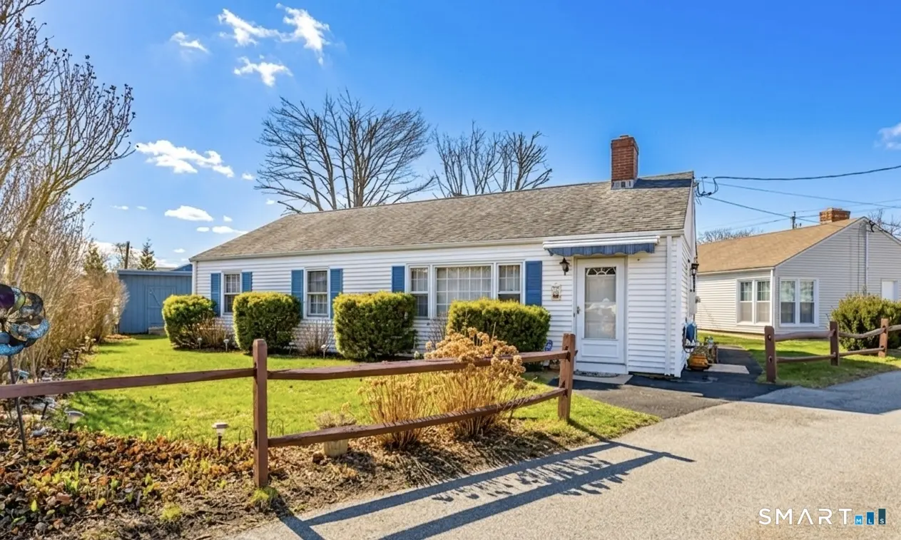 7 Parker Lane, Westbrook