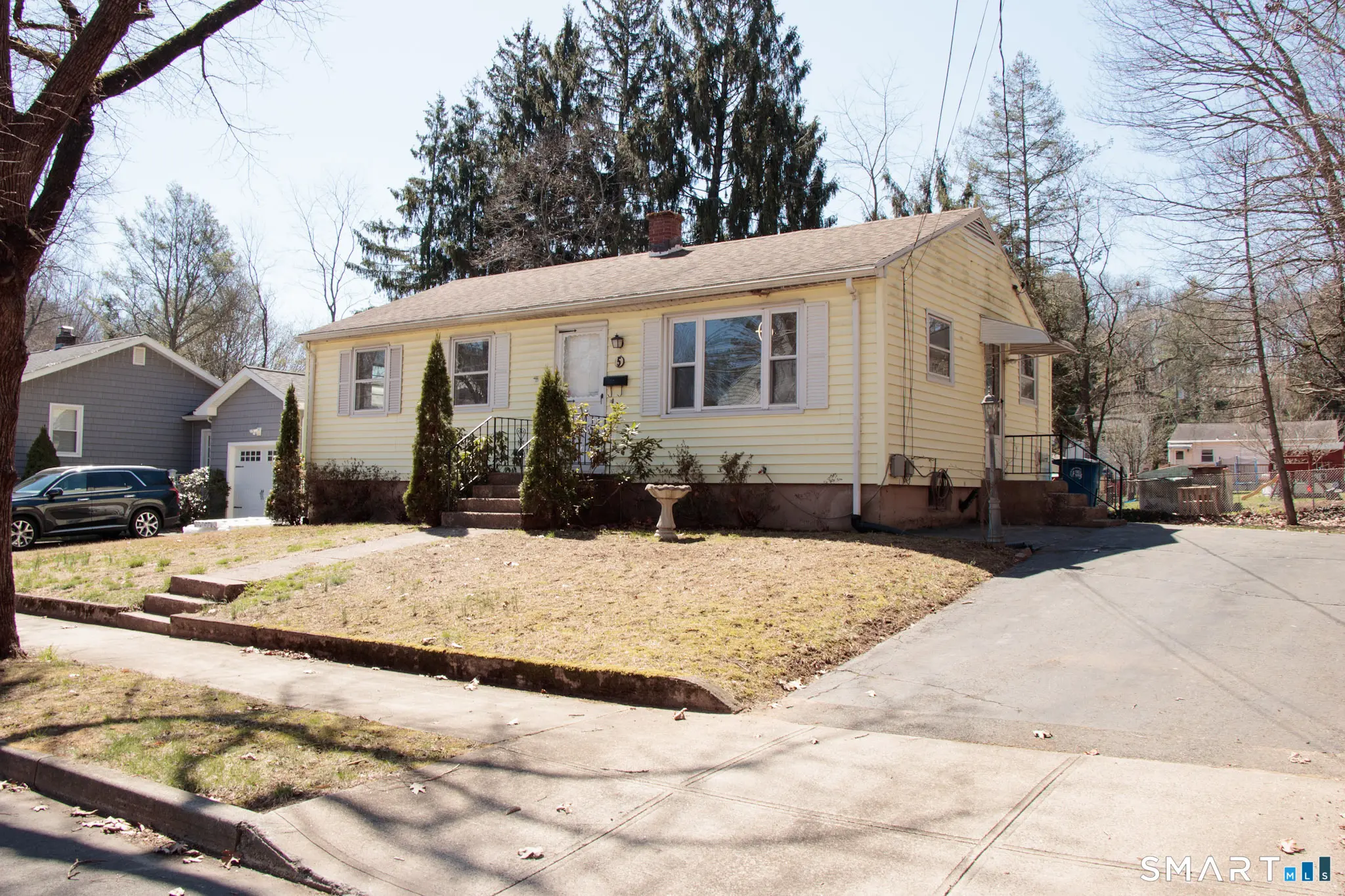 5 Assumption Street, New Haven