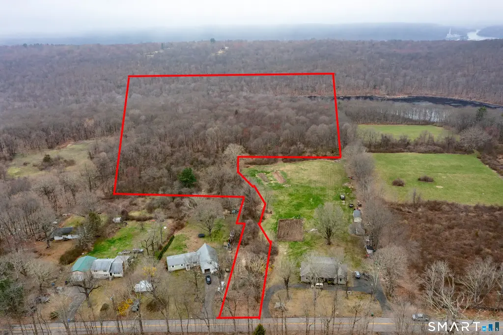 139 Chestnut Hill Road, East Hampton