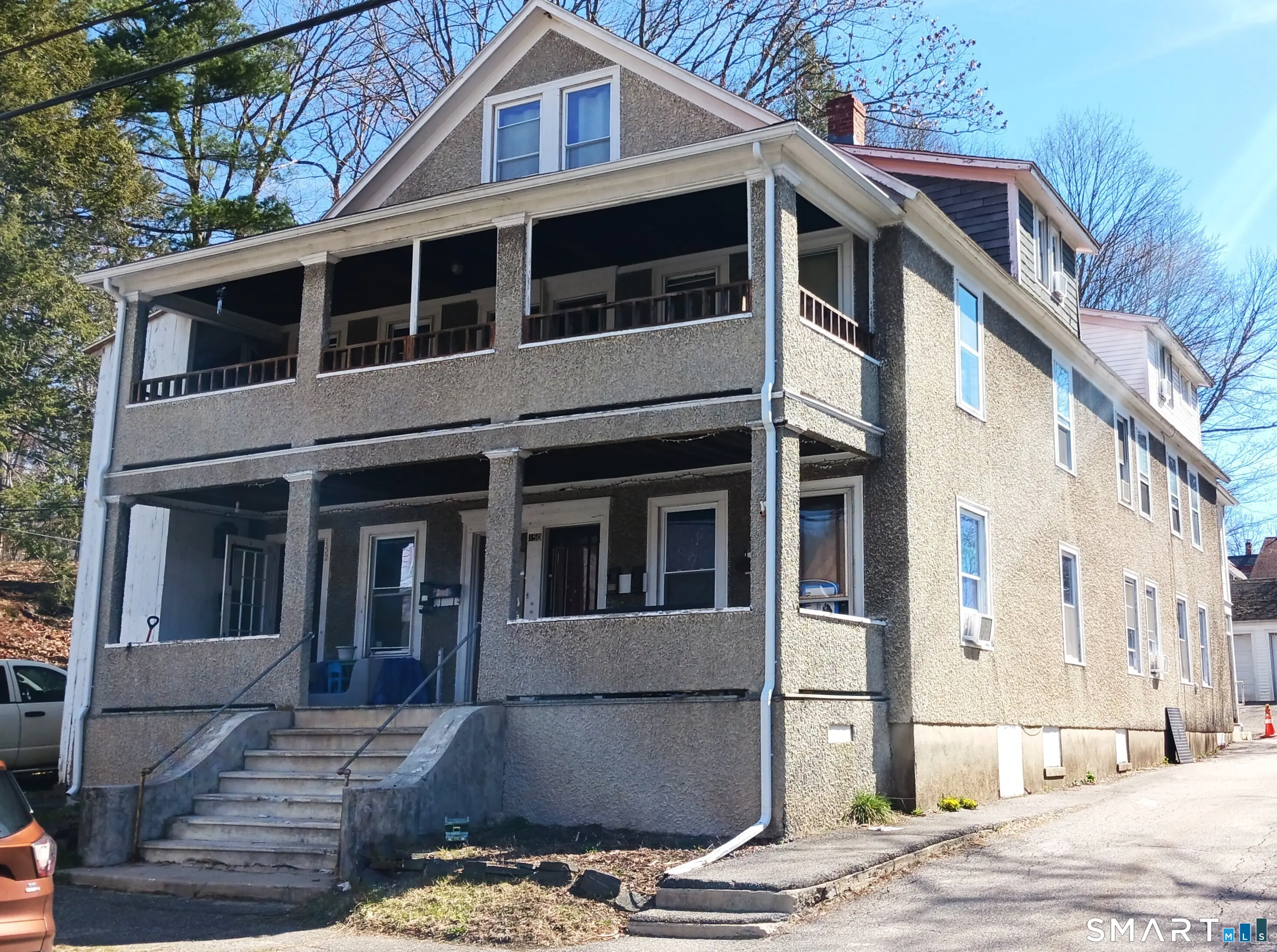 150 Oak Street, Winchester