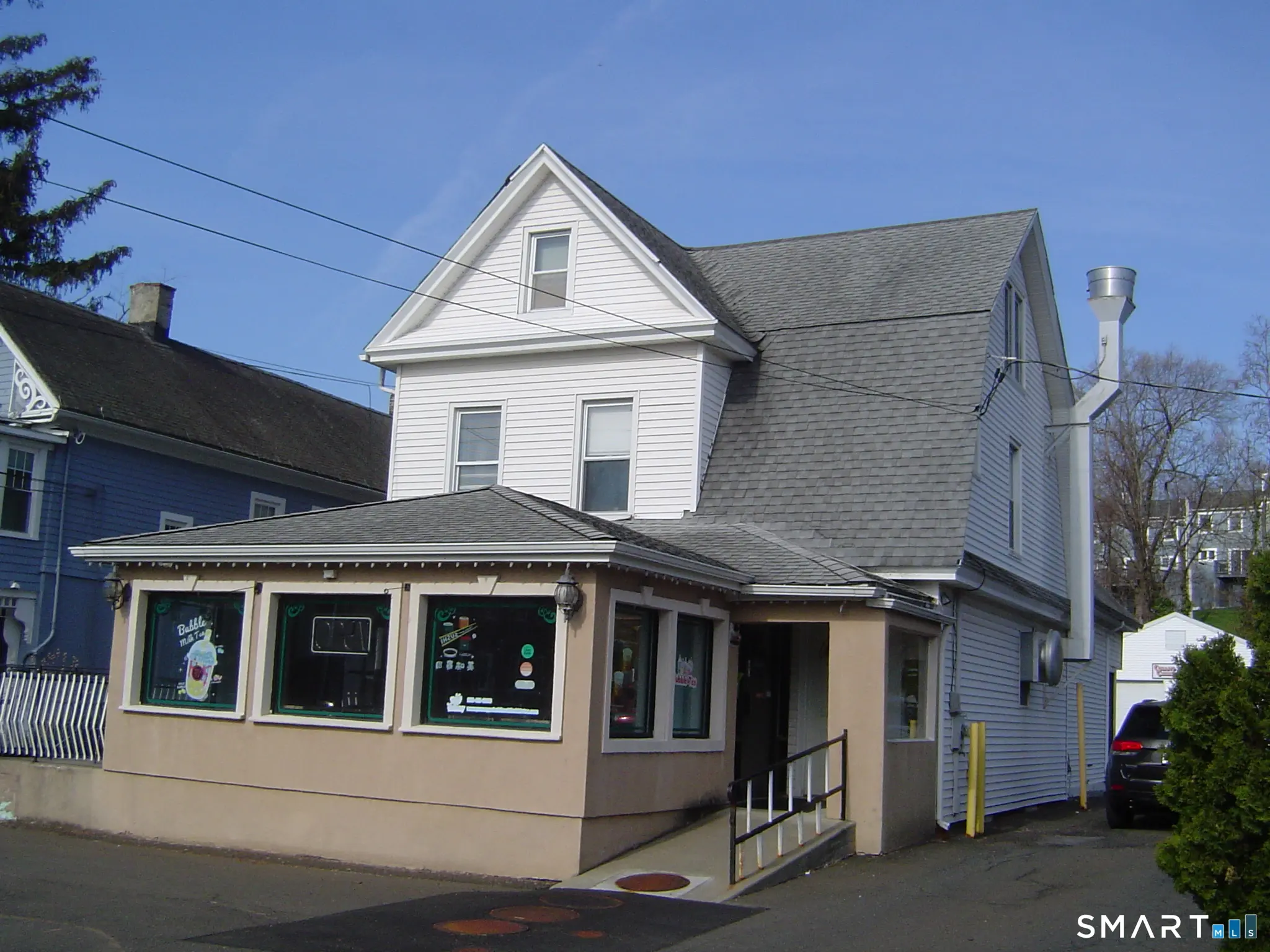 2472 Whitney Avenue, Hamden
