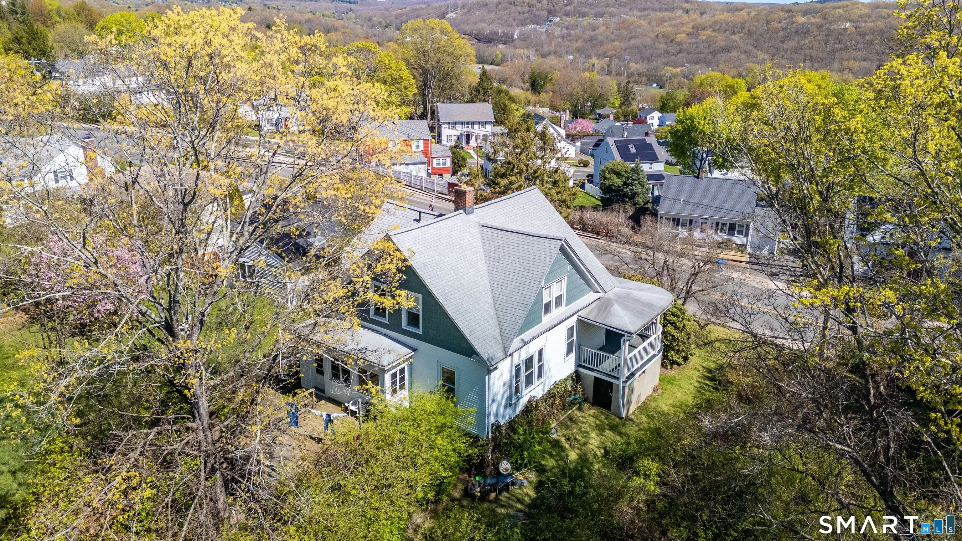 467 Bunker Hill Avenue, Waterbury