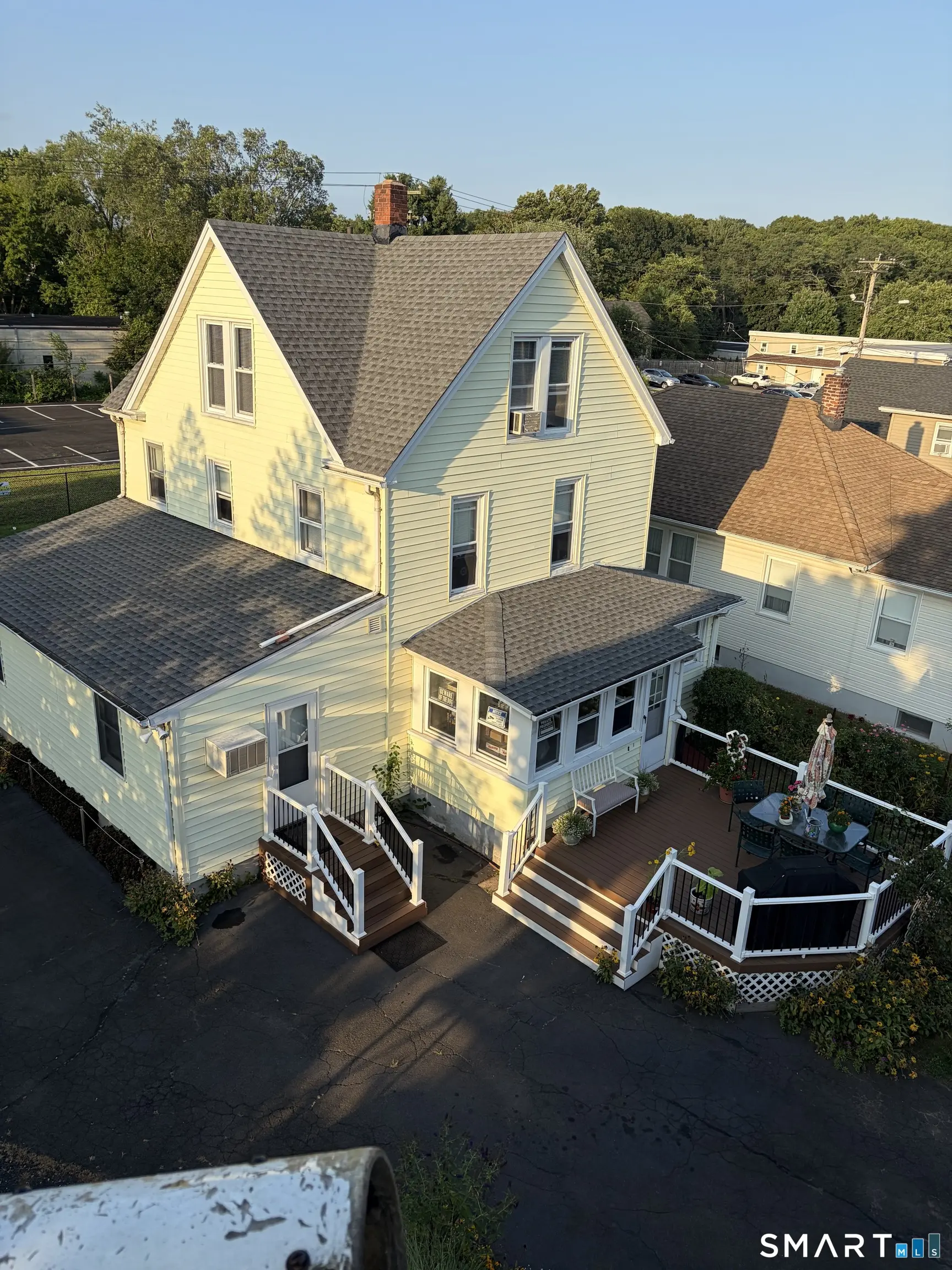15 Oregon Avenue, Hamden