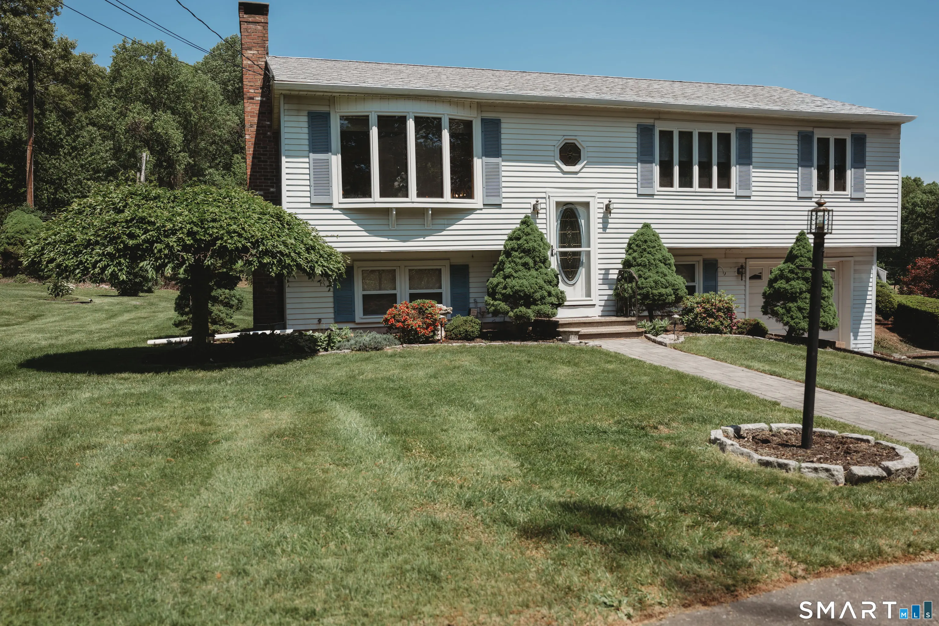 151 Bear Path Road, Hamden