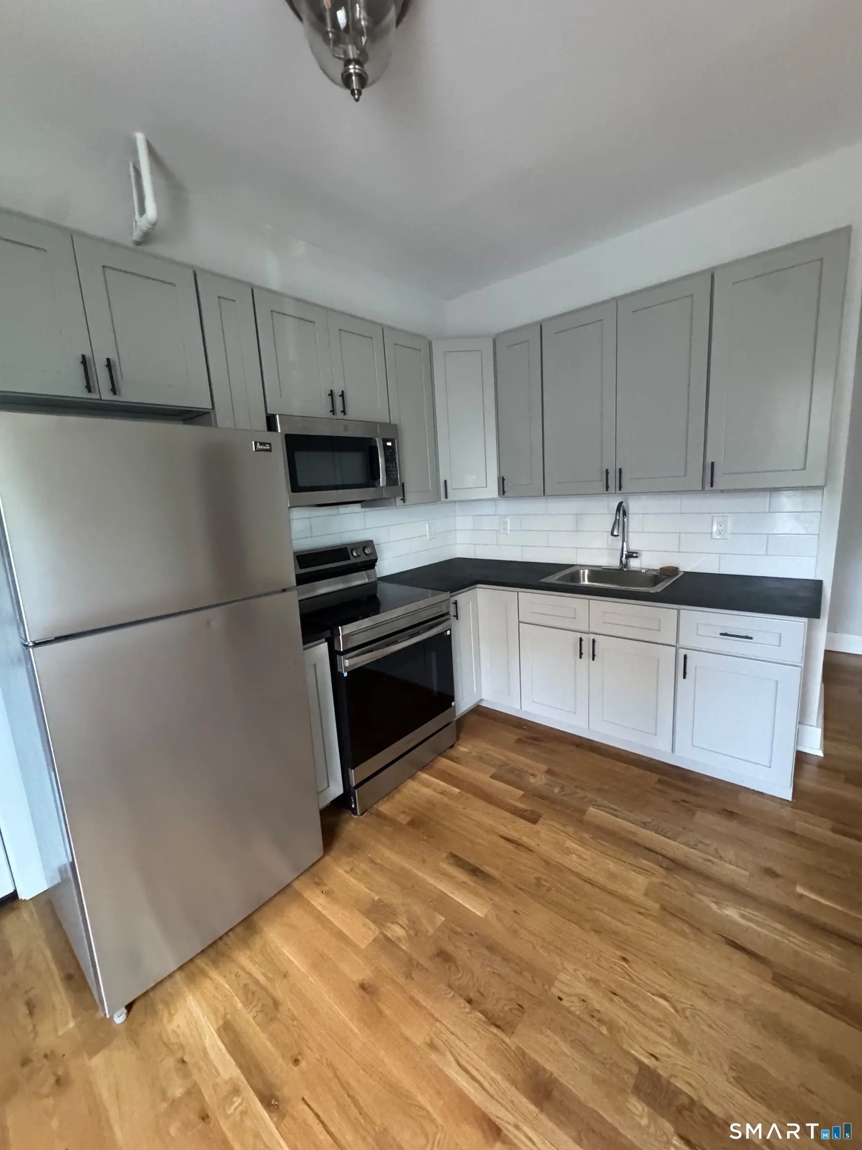 980 Hancock Avenue 2l, Bridgeport