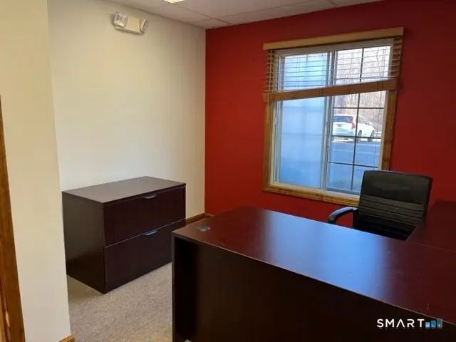 304 Federal Road 106, Brookfield