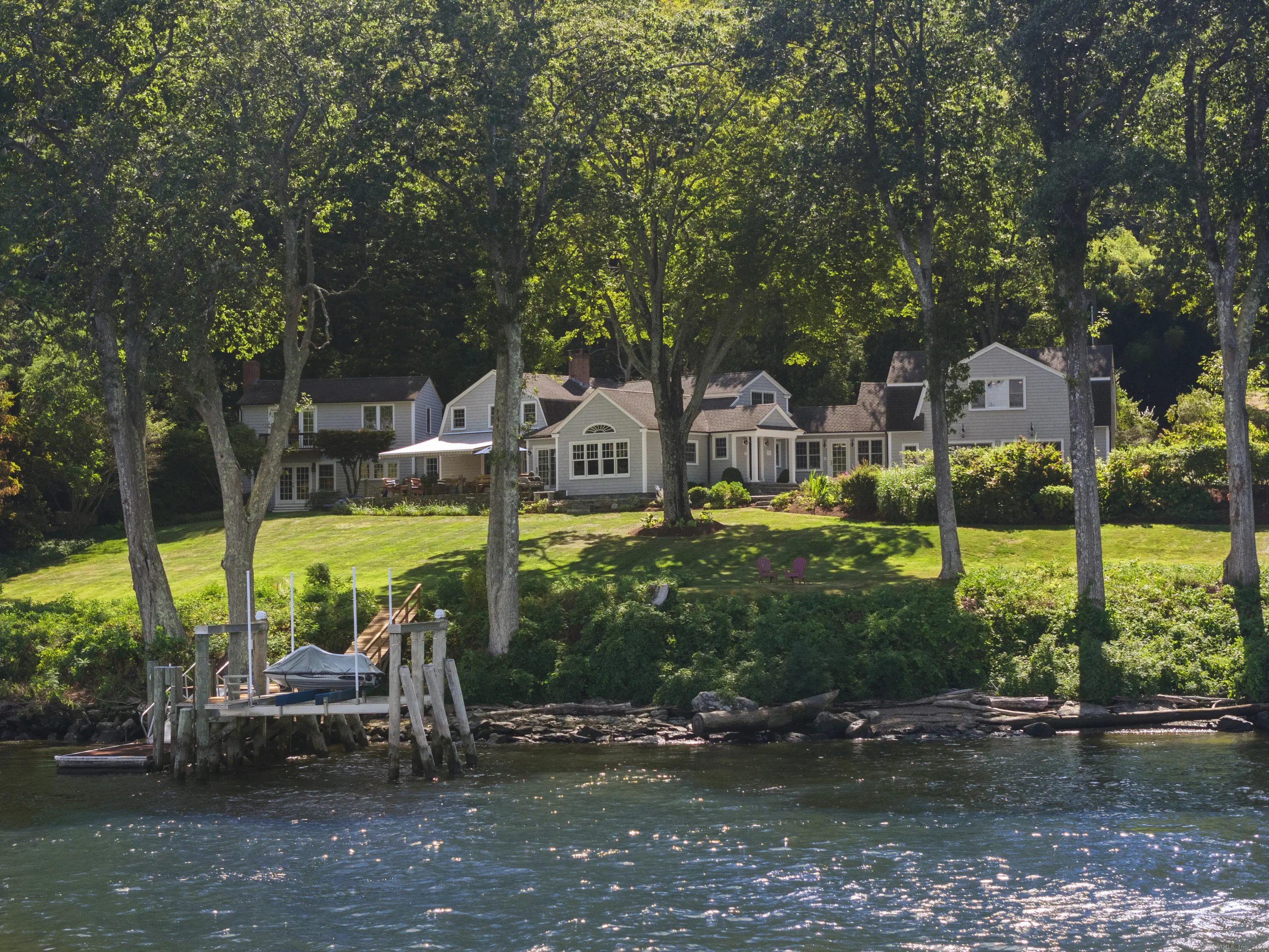 288 Middlesex Avenue, Chester