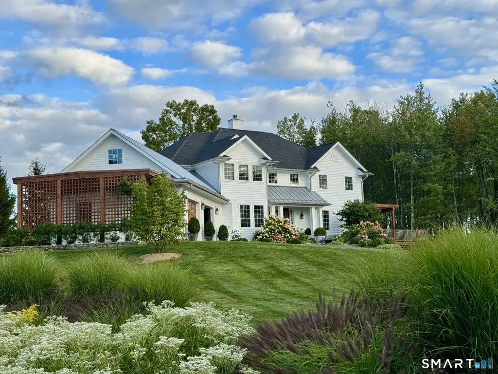 220 Painter Hill Road, Roxbury