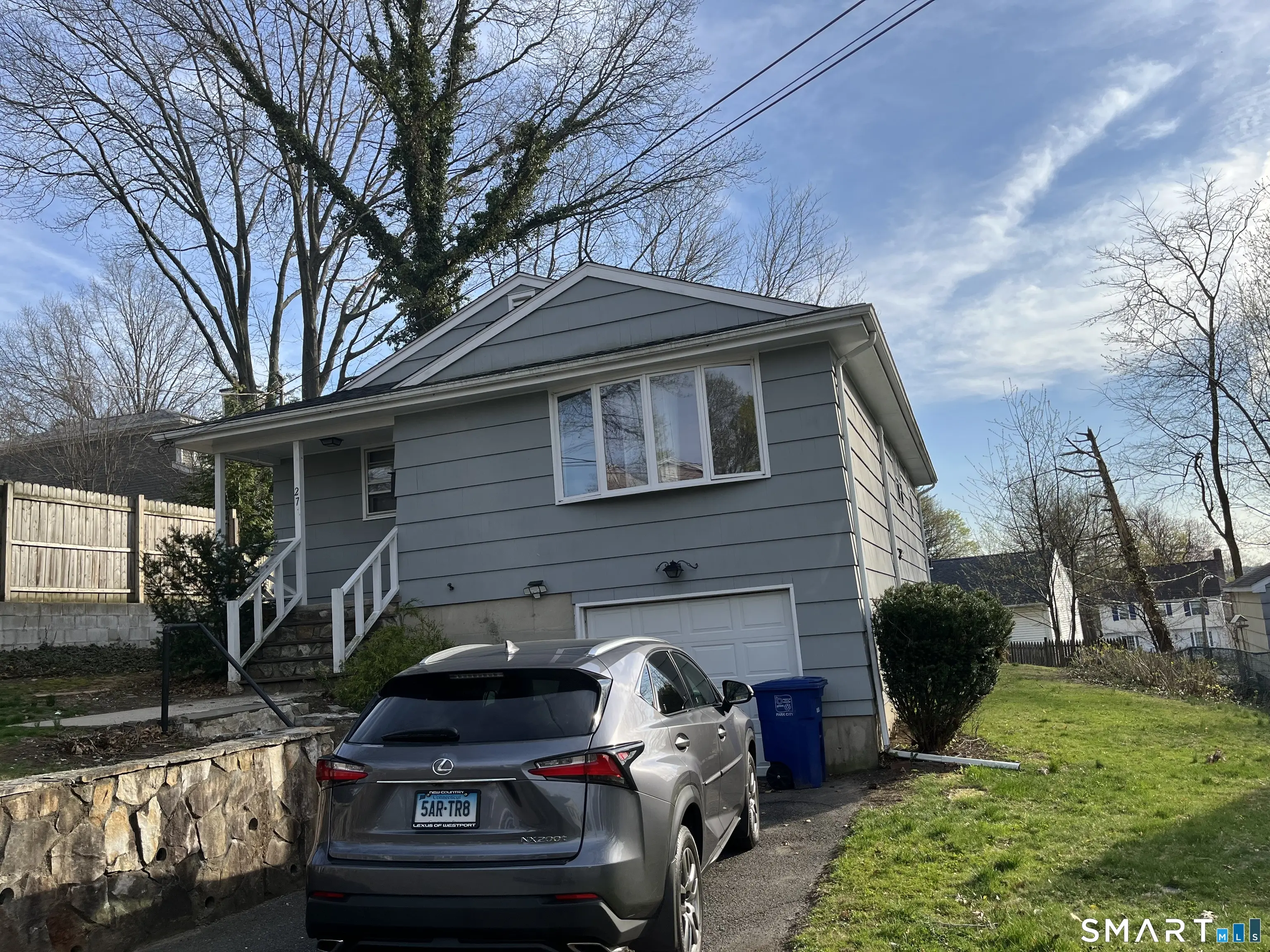 27 Plateau Avenue, Bridgeport