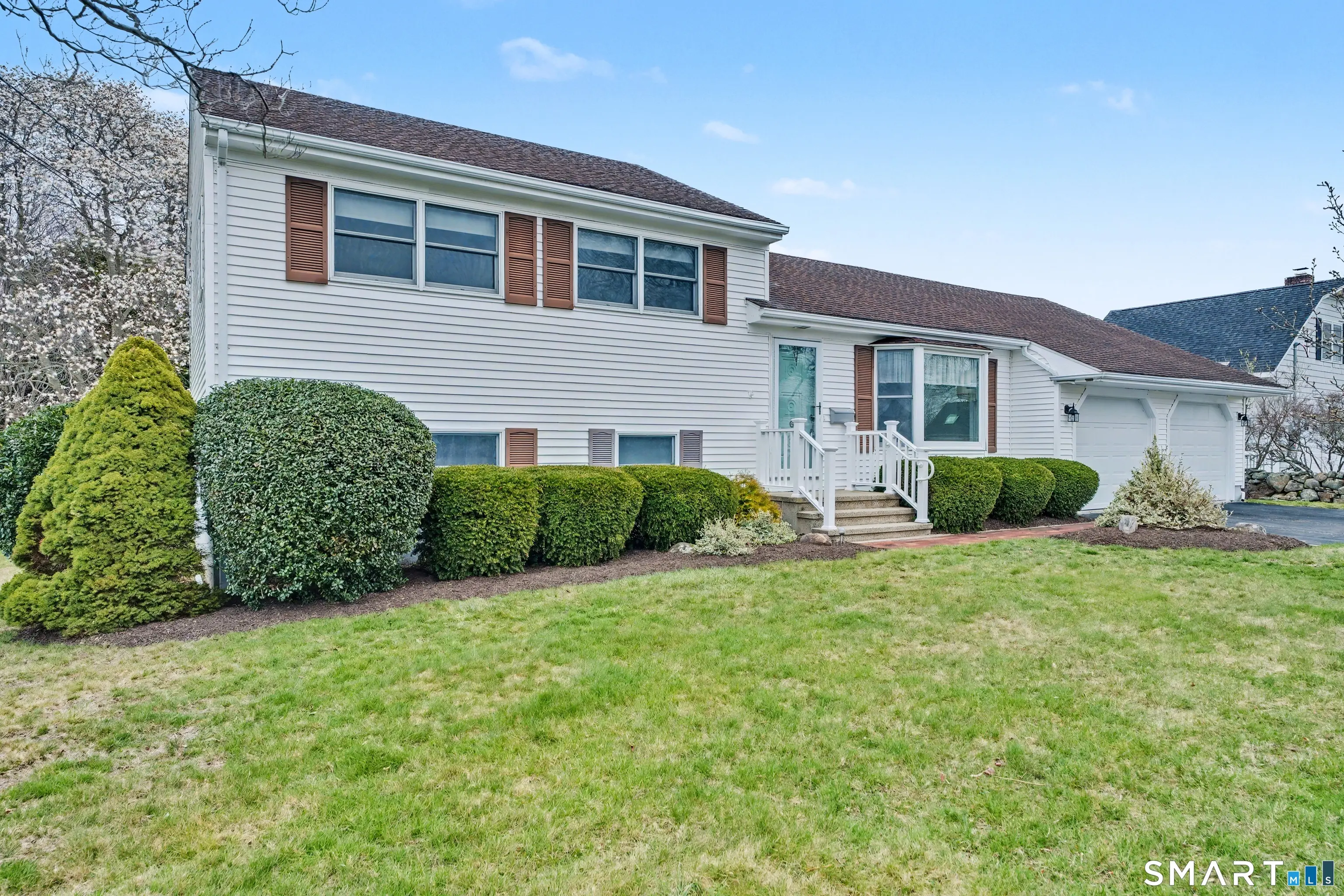 6 Benjamin Road, Groton