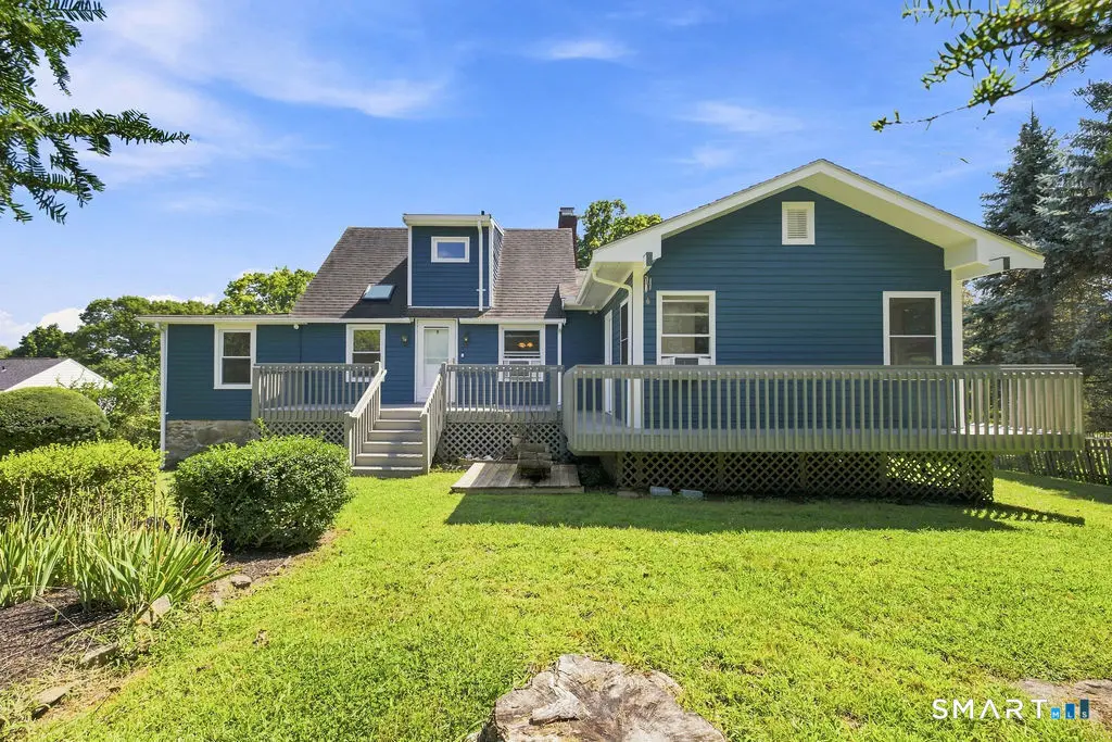176 Stonehouse Road, Trumbull