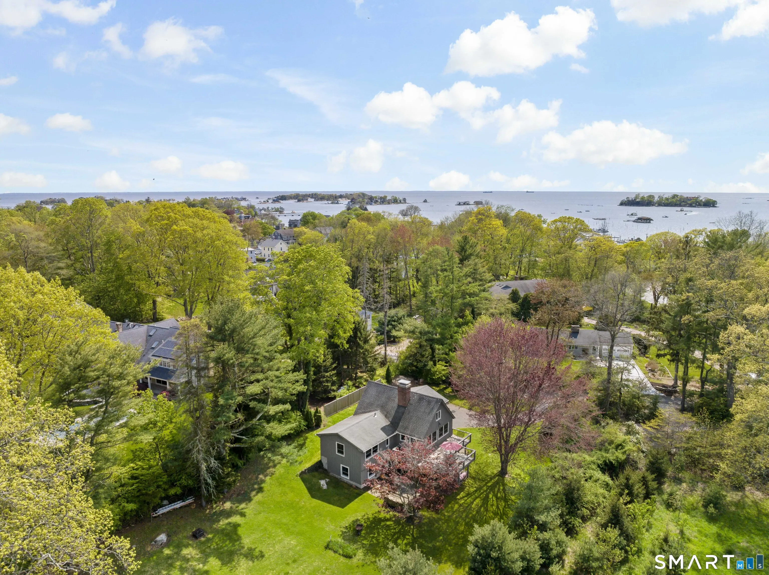 34 Squaw Brook Road, Branford