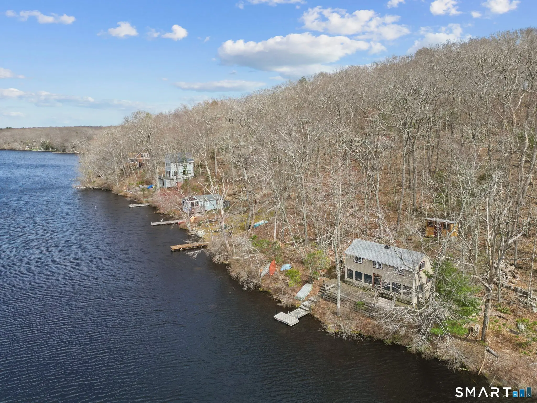 89 Lakeside Drive, North Stonington