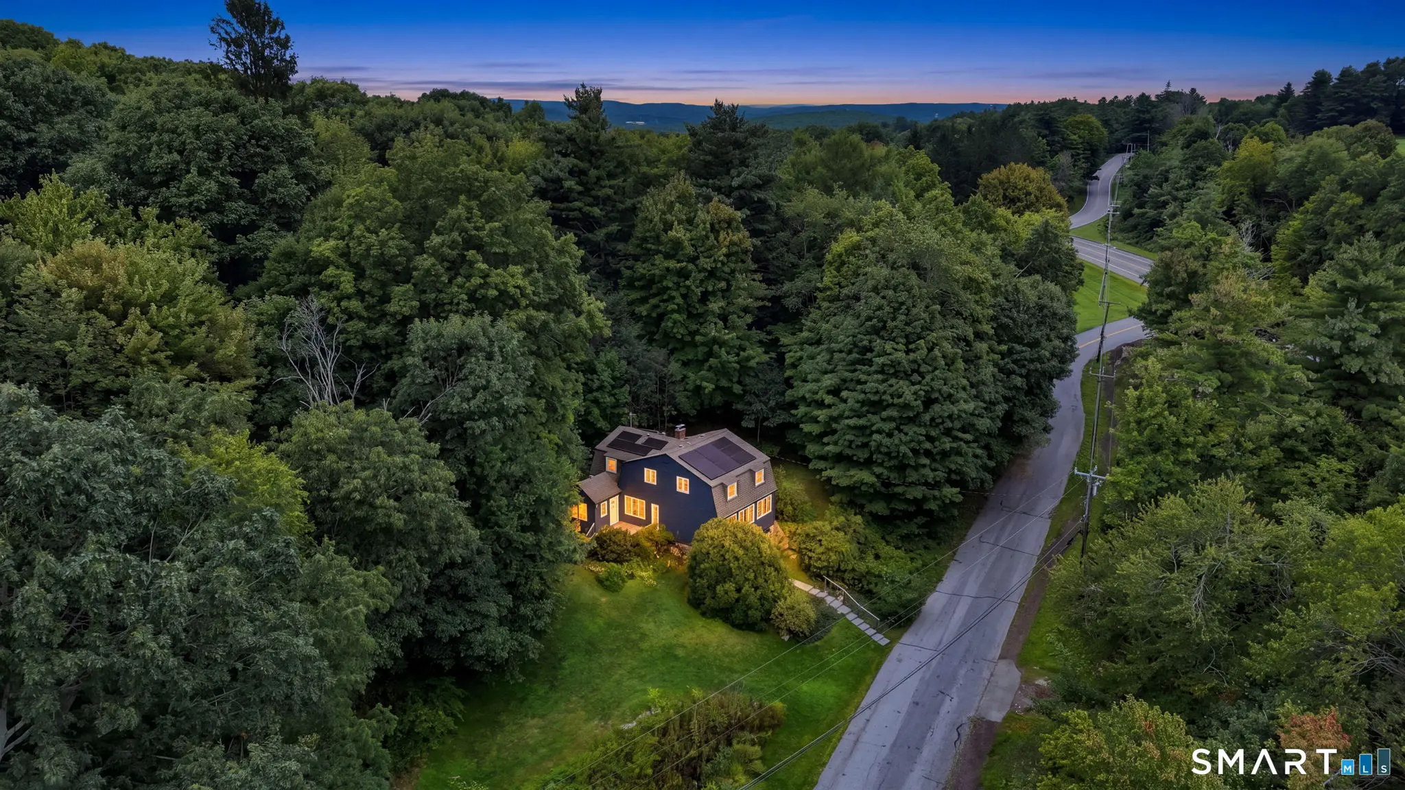 85 East Litchfield Road, Litchfield