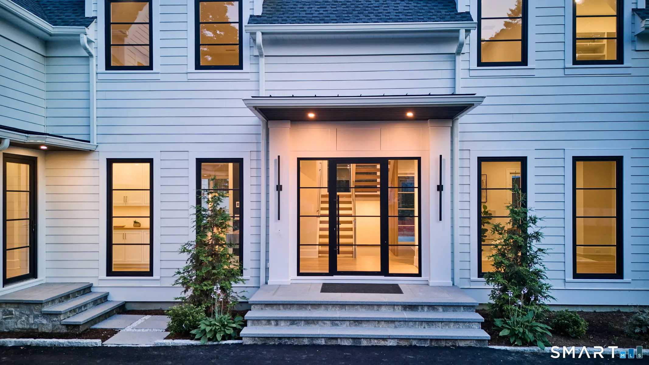 11 Wake Robin Road, Westport