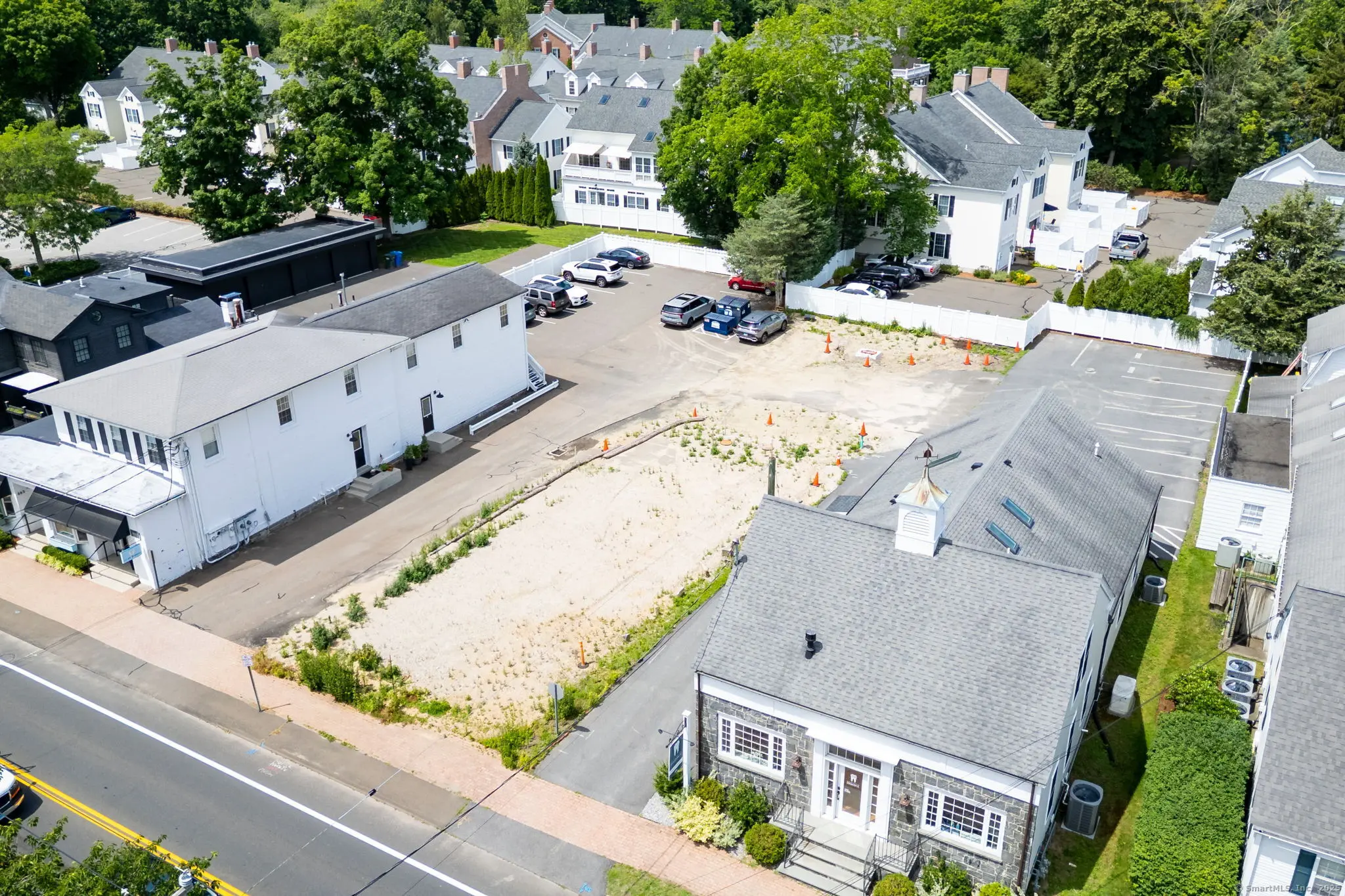 885 Boston Post Road, Madison