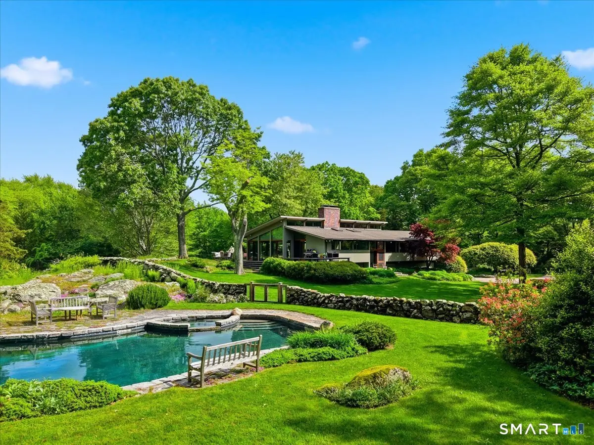 111 Tipping Rock Road, Stonington