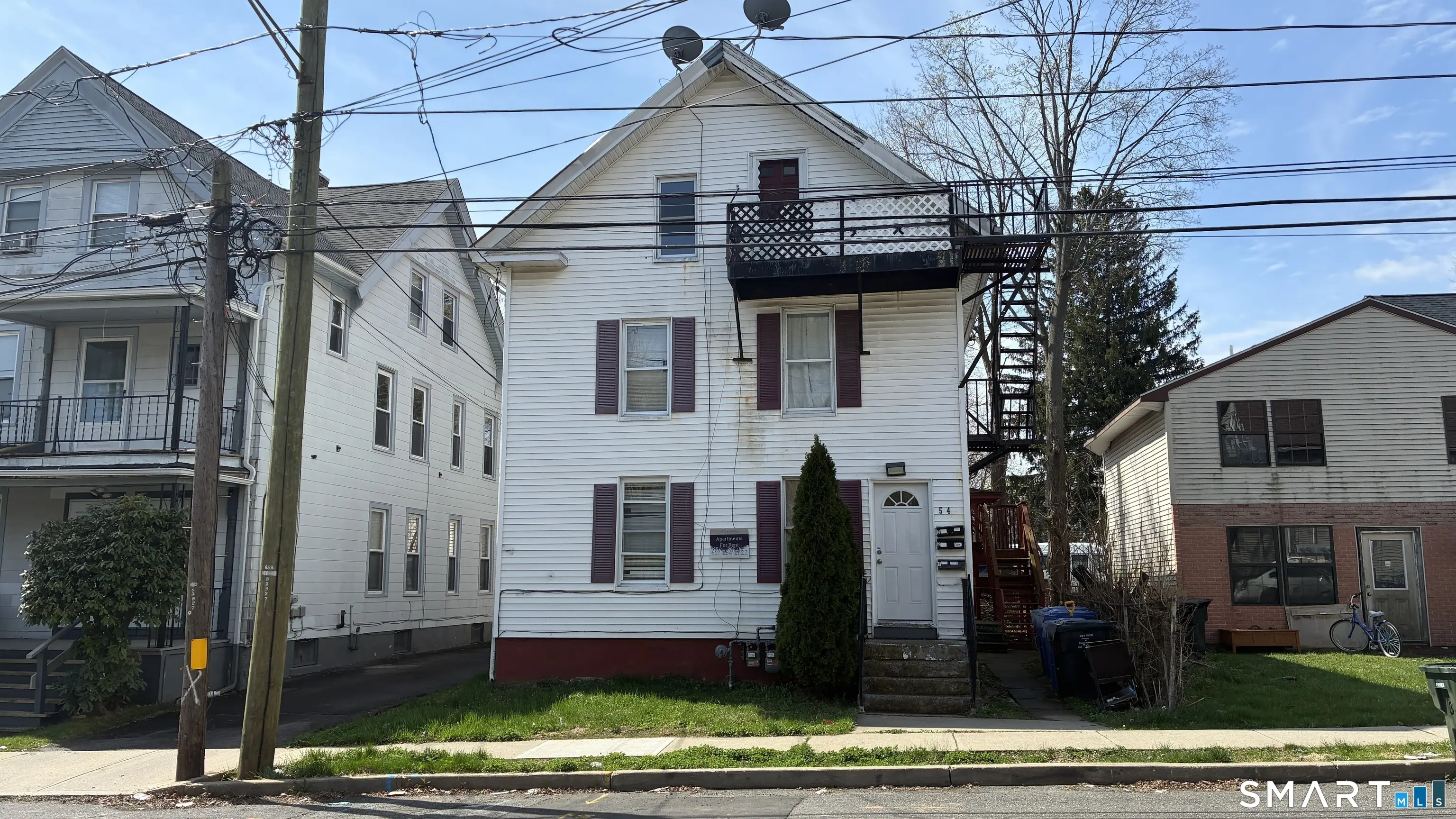 54 North Avenue 3, Meriden